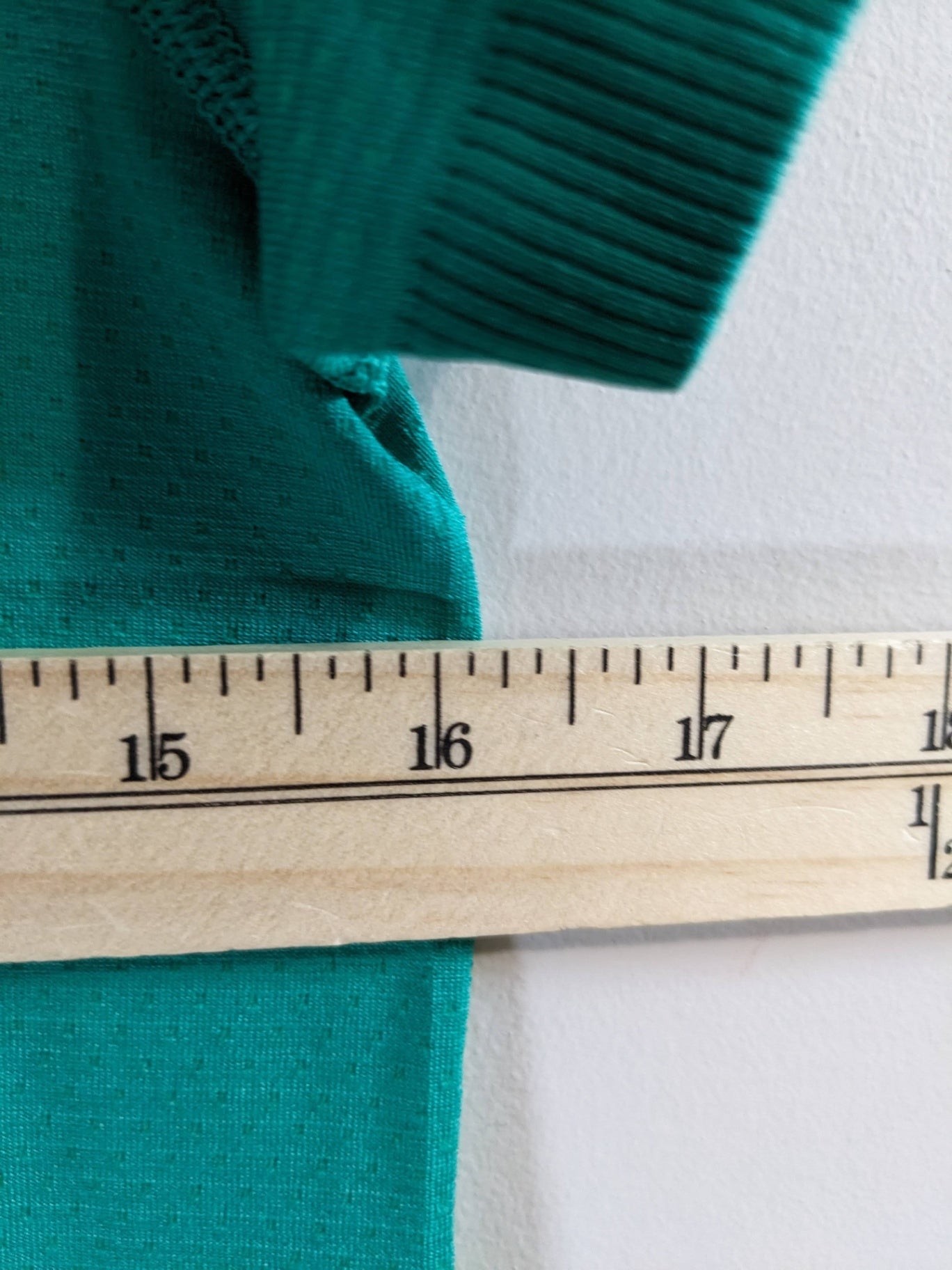 Lululemon Green Swiftly Tech T-Shirt - appears to be sz 6/8