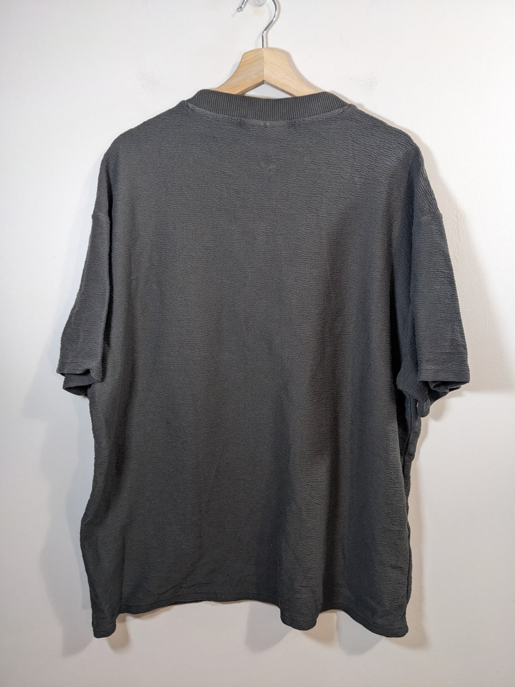 NWT WEEKDAY Structure T-Shirt - L