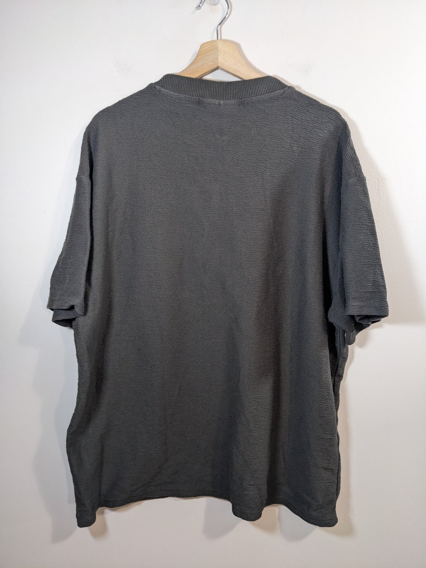 NWT WEEKDAY Structure T-Shirt - L