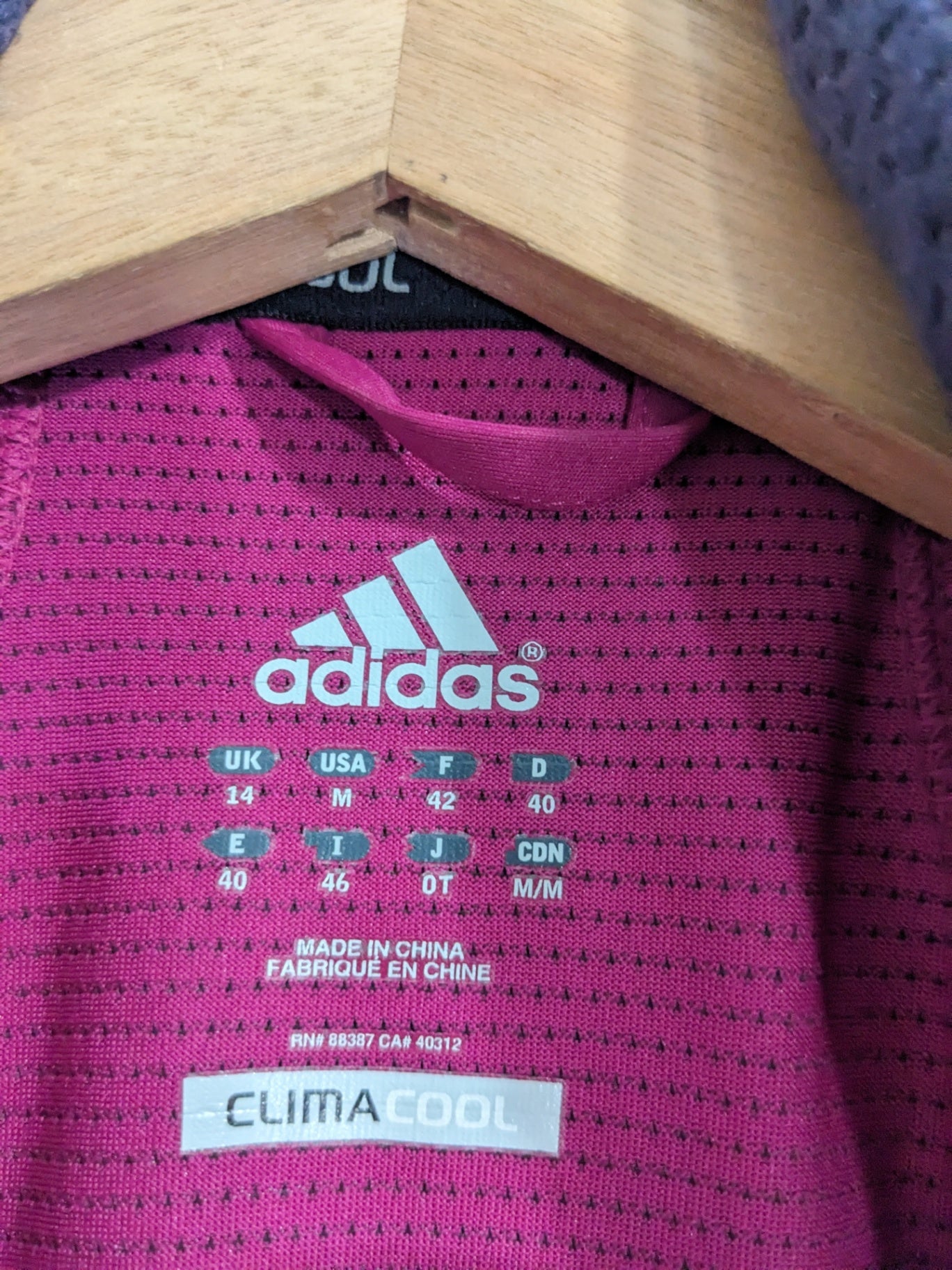 adidas convertible vest/crop jacket - M