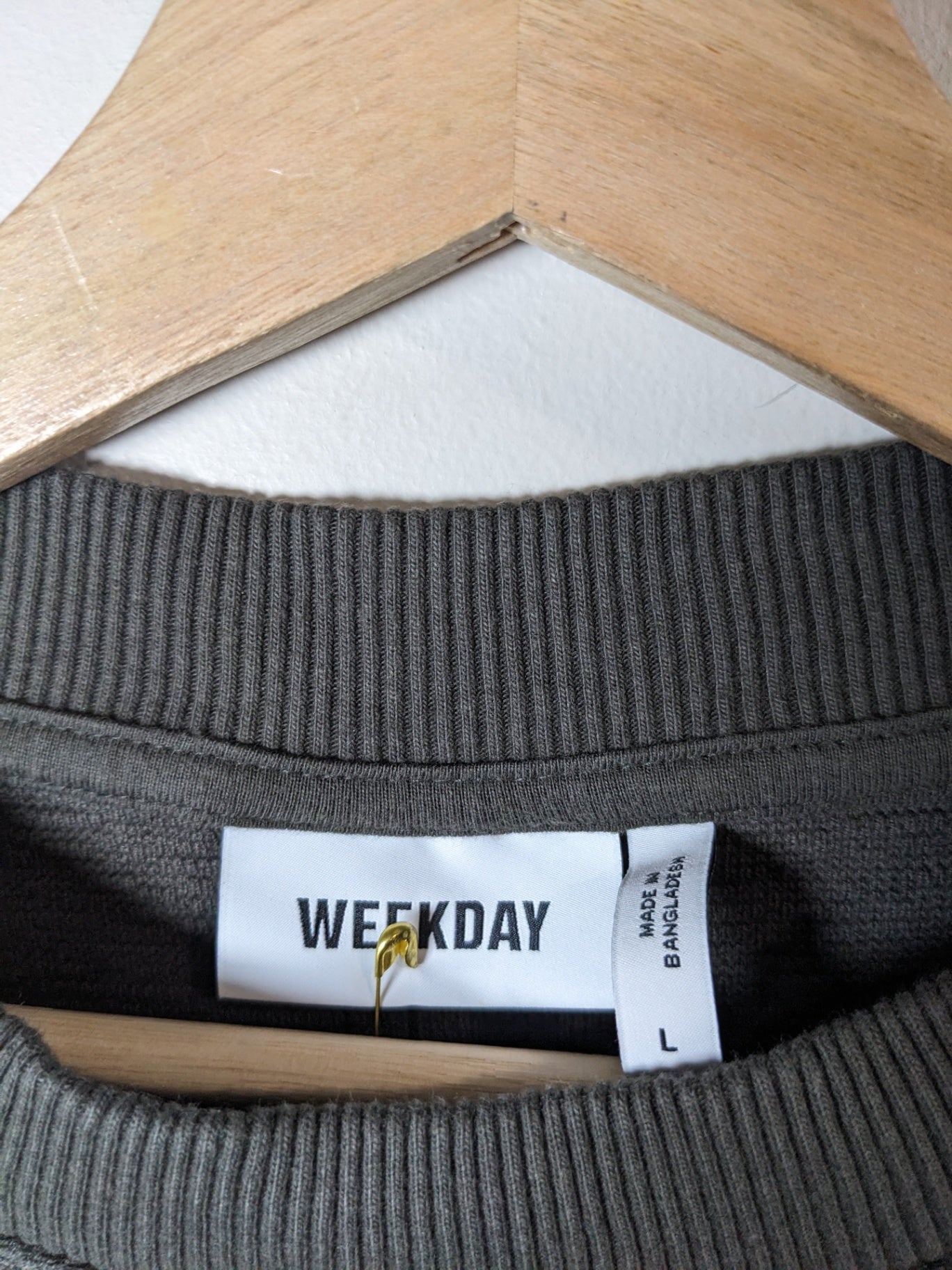 NWT WEEKDAY Structure T-Shirt - L