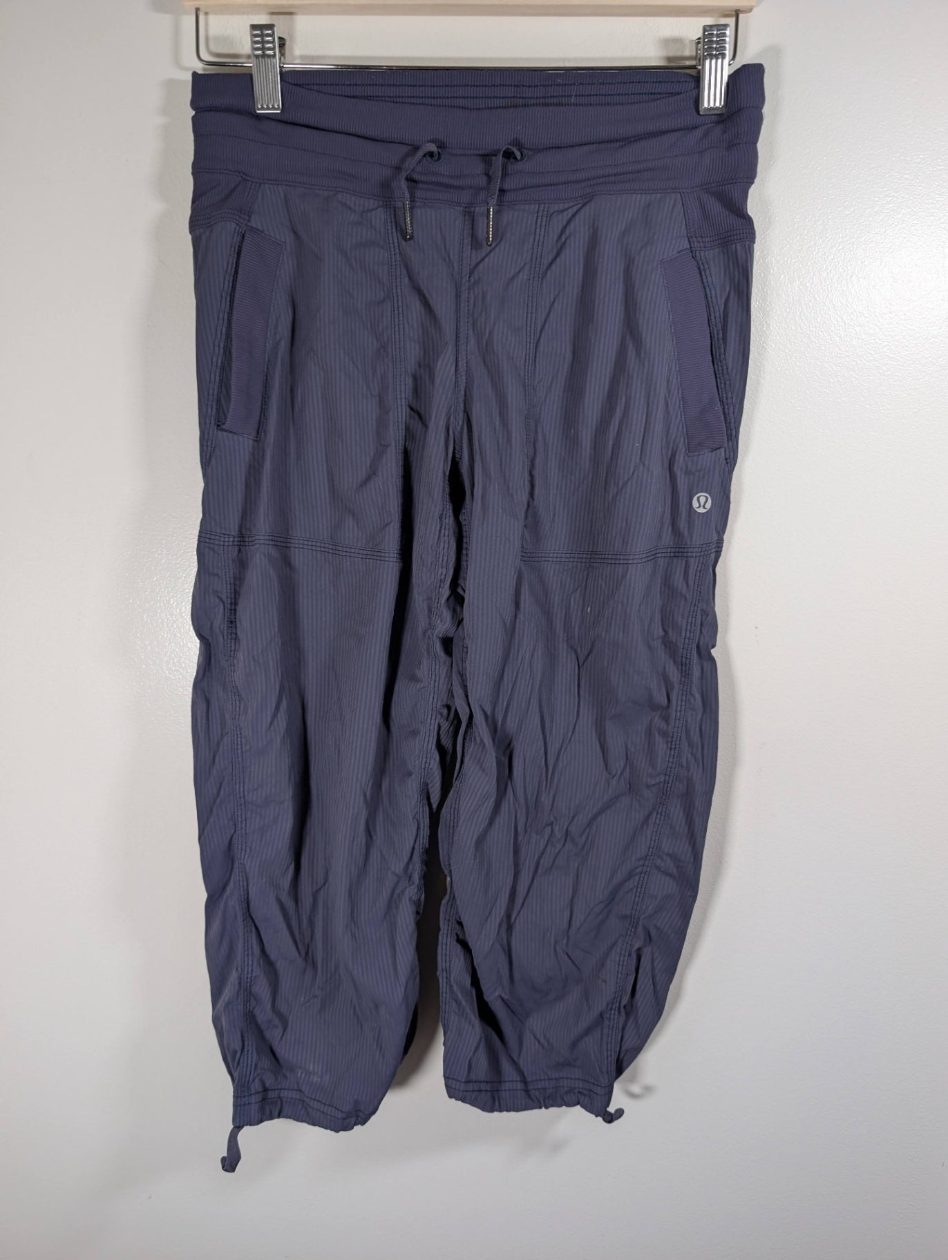Lululemon dance studio crop- SZ 4