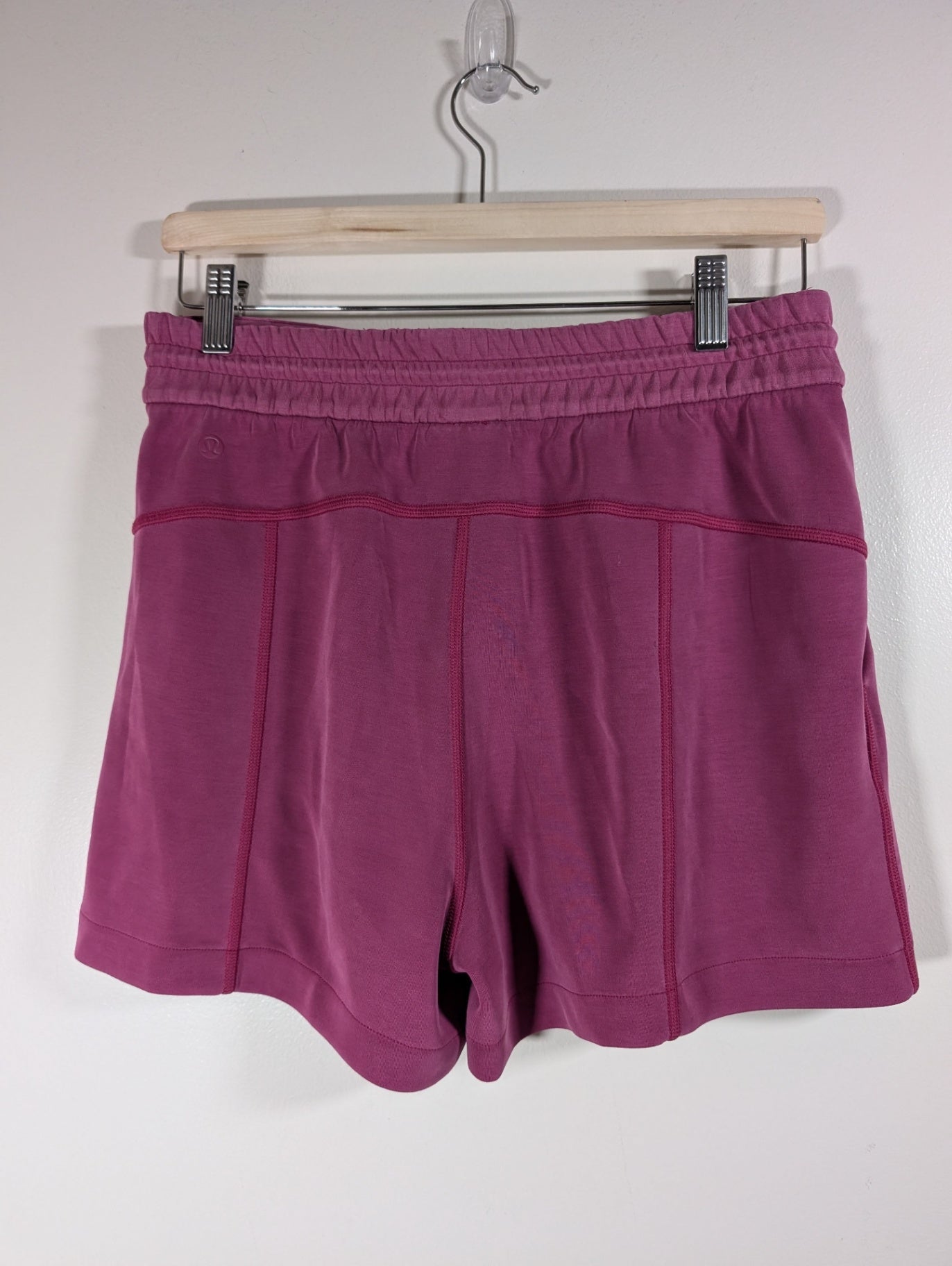 Lululemon softstreme high rise short - SZ 8