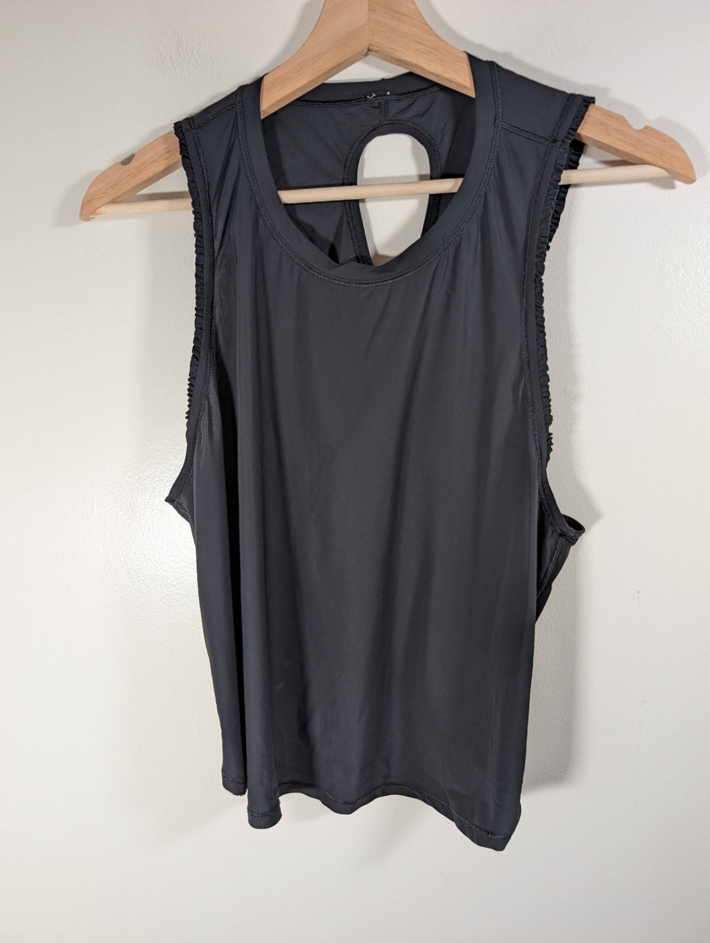 Lululemon fast as light tank frilled - appear Small