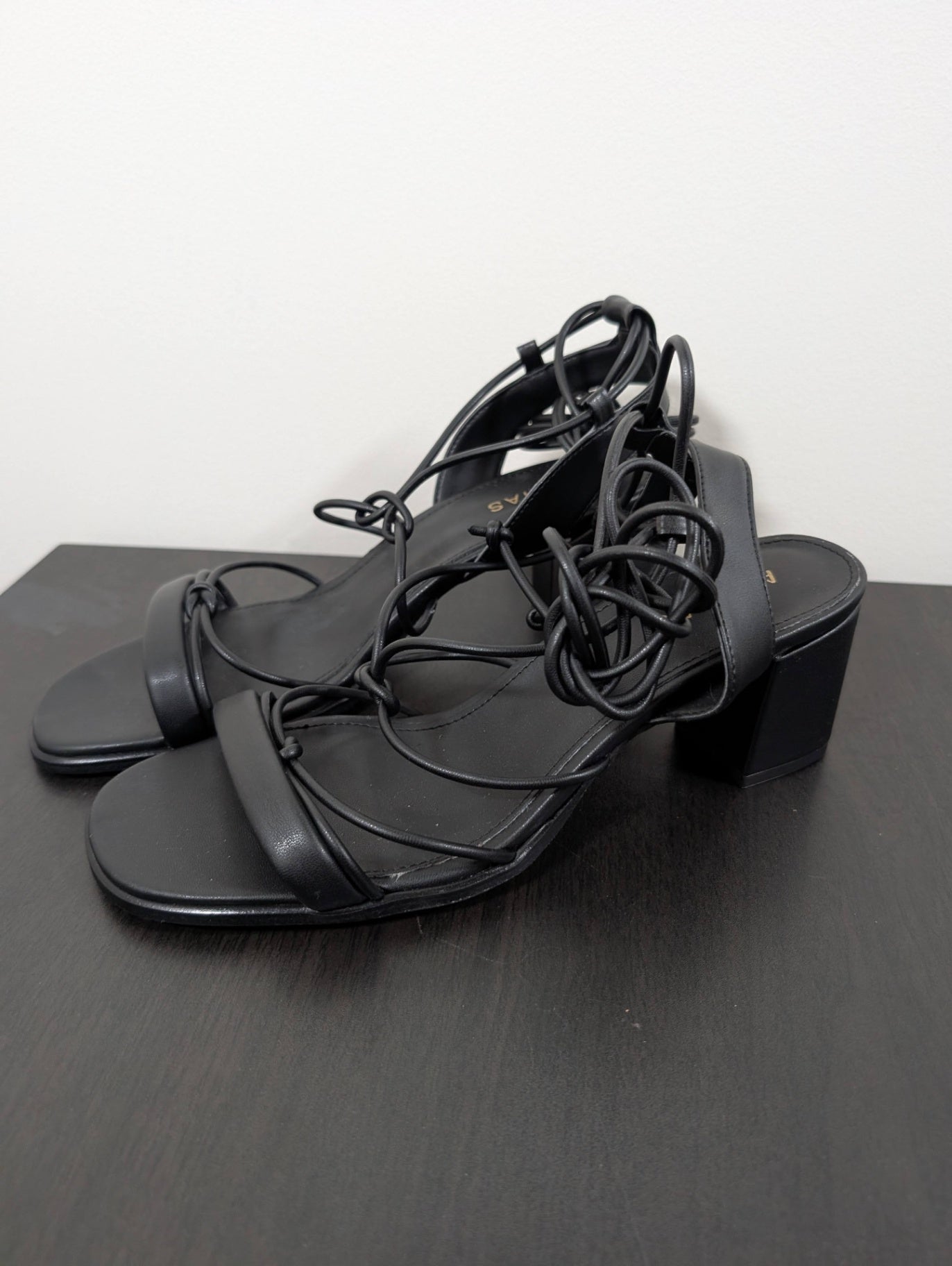 NWOT ALOHAS black strappy sandals- SZ 41
