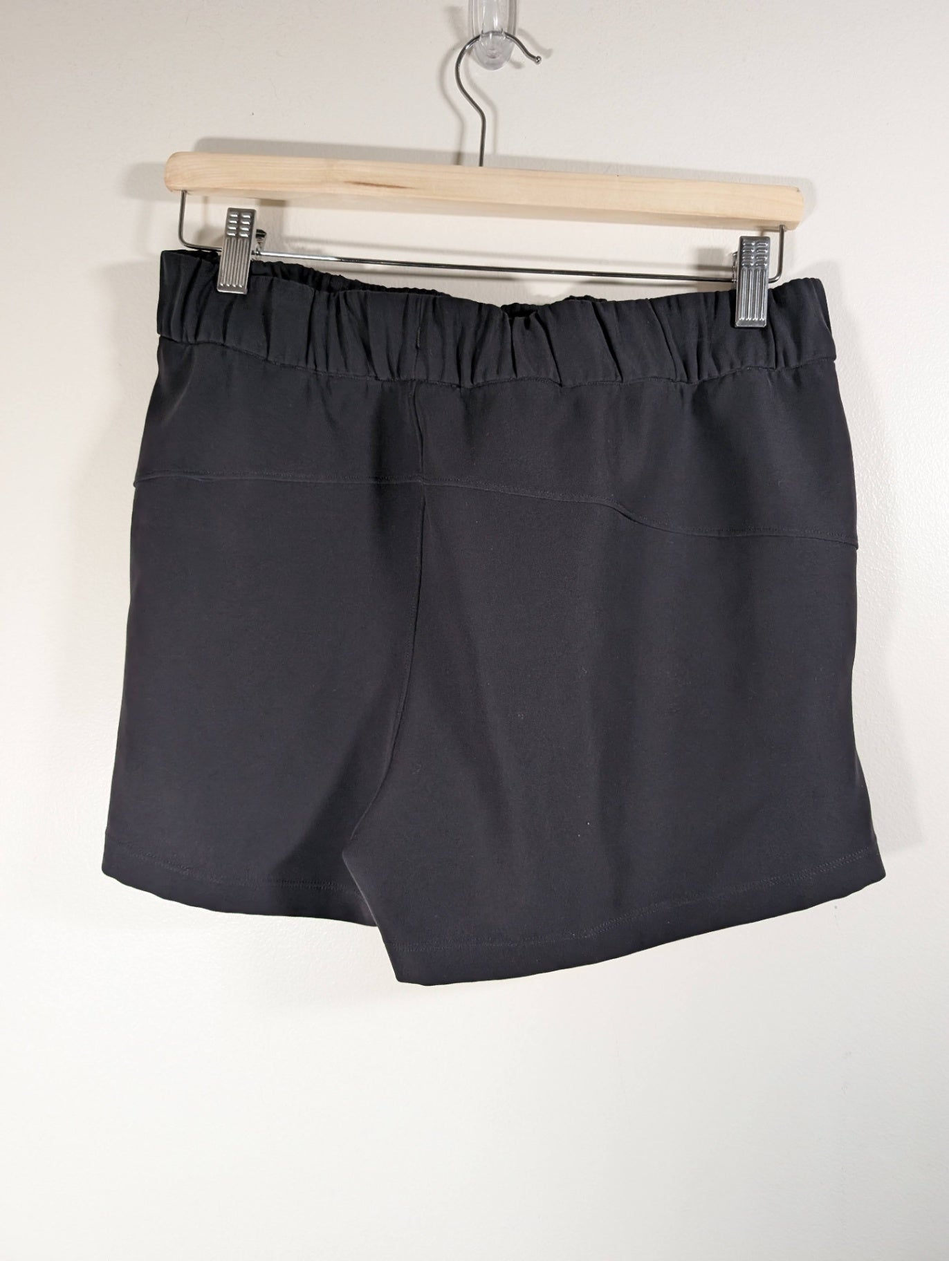 Lululemon black shorts - SZ 8