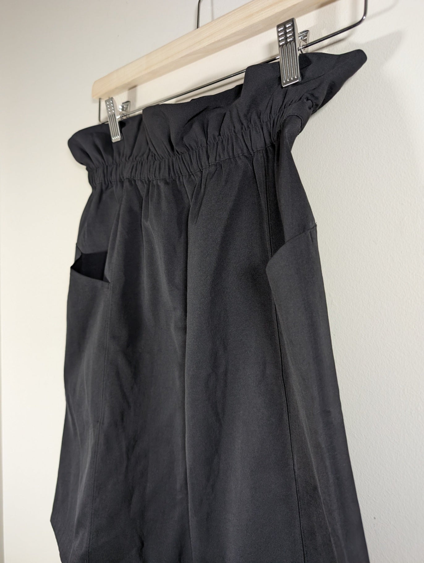 Lululemon trip taker black skirt - SZ 6