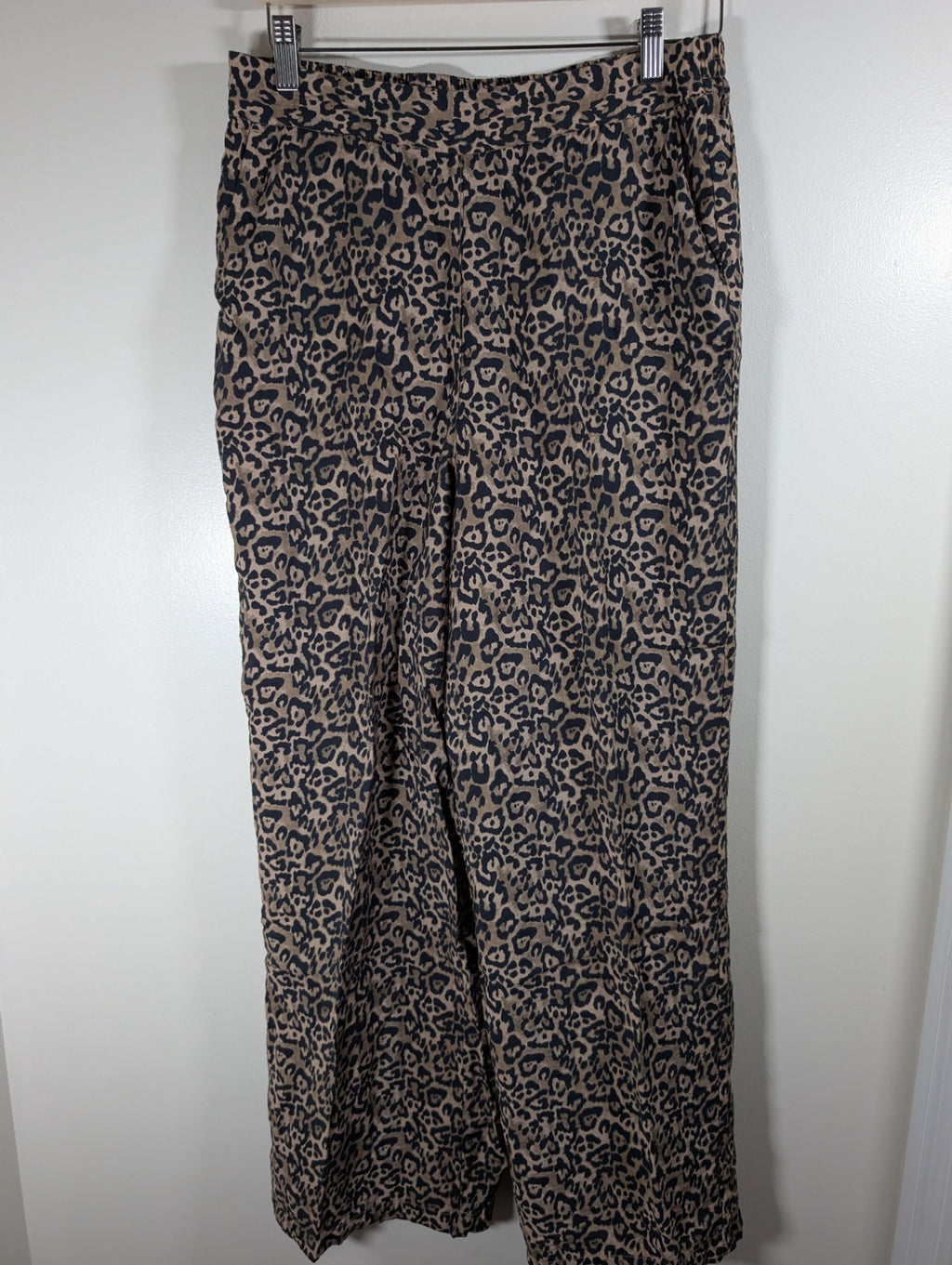 Joe Fresh leopard pants - Medium