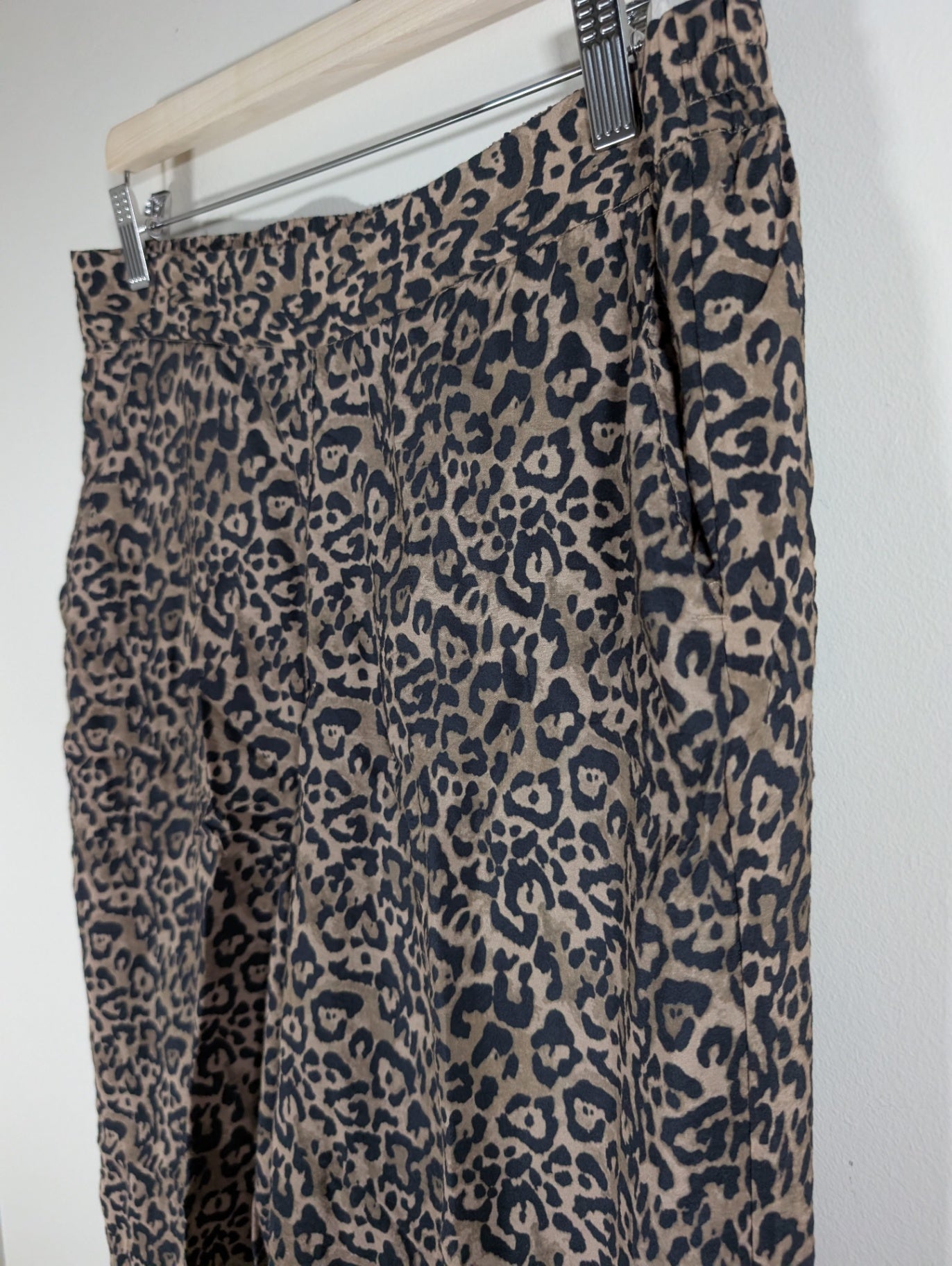 Joe Fresh leopard pants - Medium