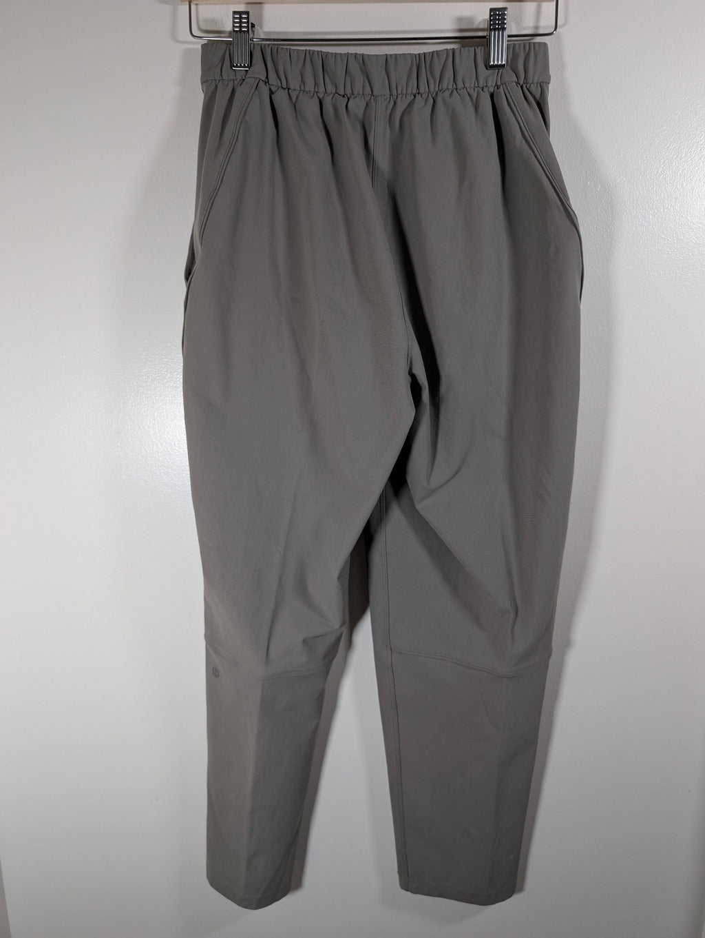 Lululemon pleat front trouser - SZ 6