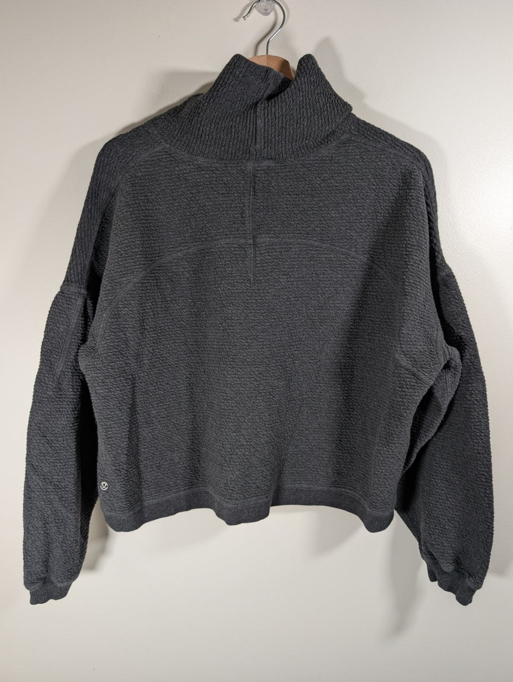 Lululemon peaceful moments pullover - appears SZ 8