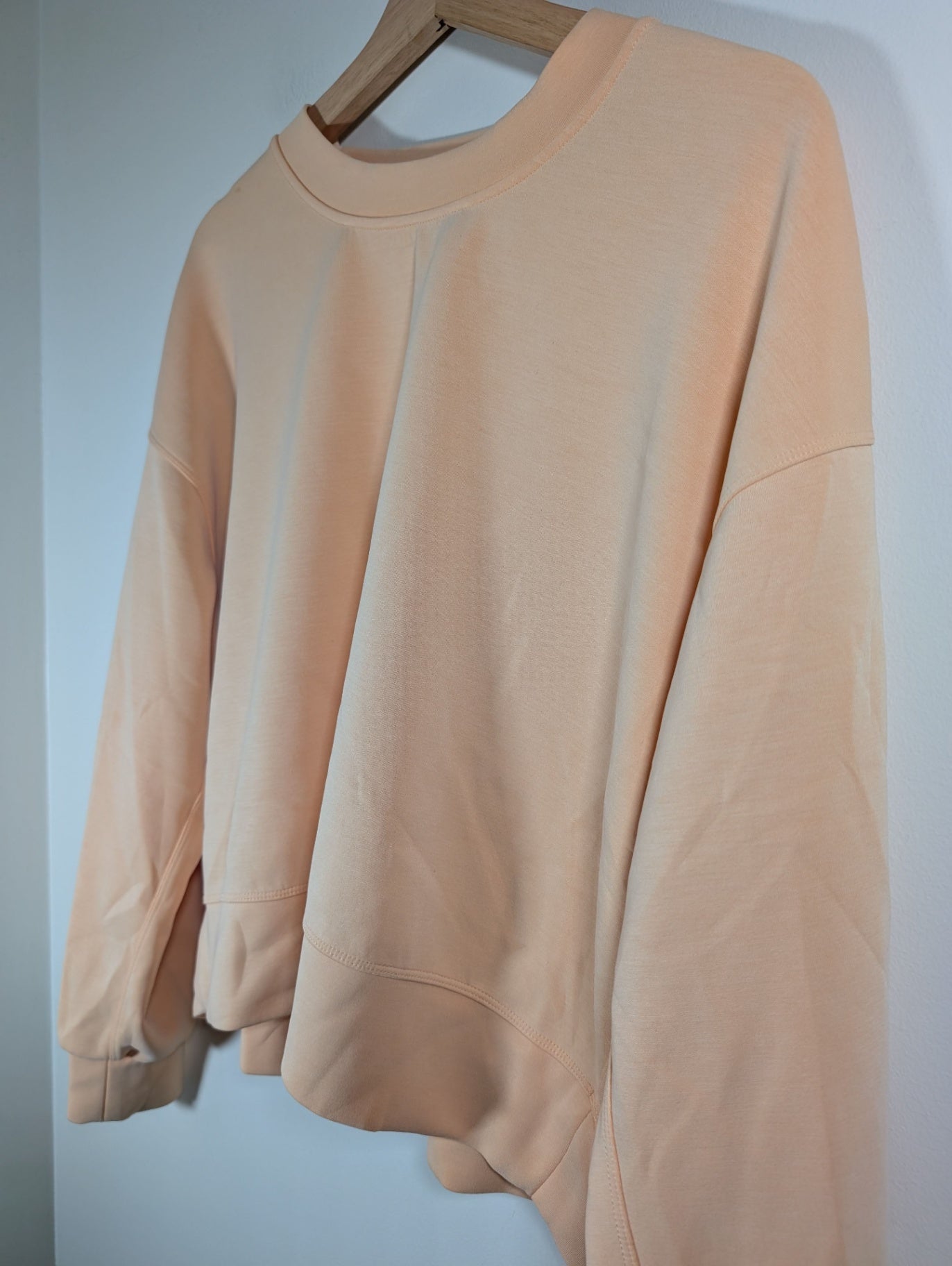 Lululemon orange crewneck - SZ 8
