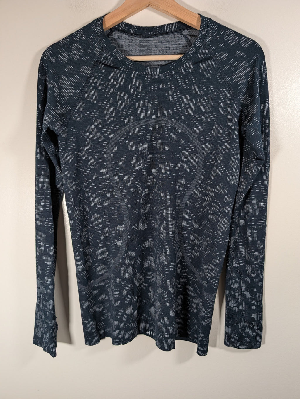 Lululemon swiftly tech long-sleeve crew - SZ 8