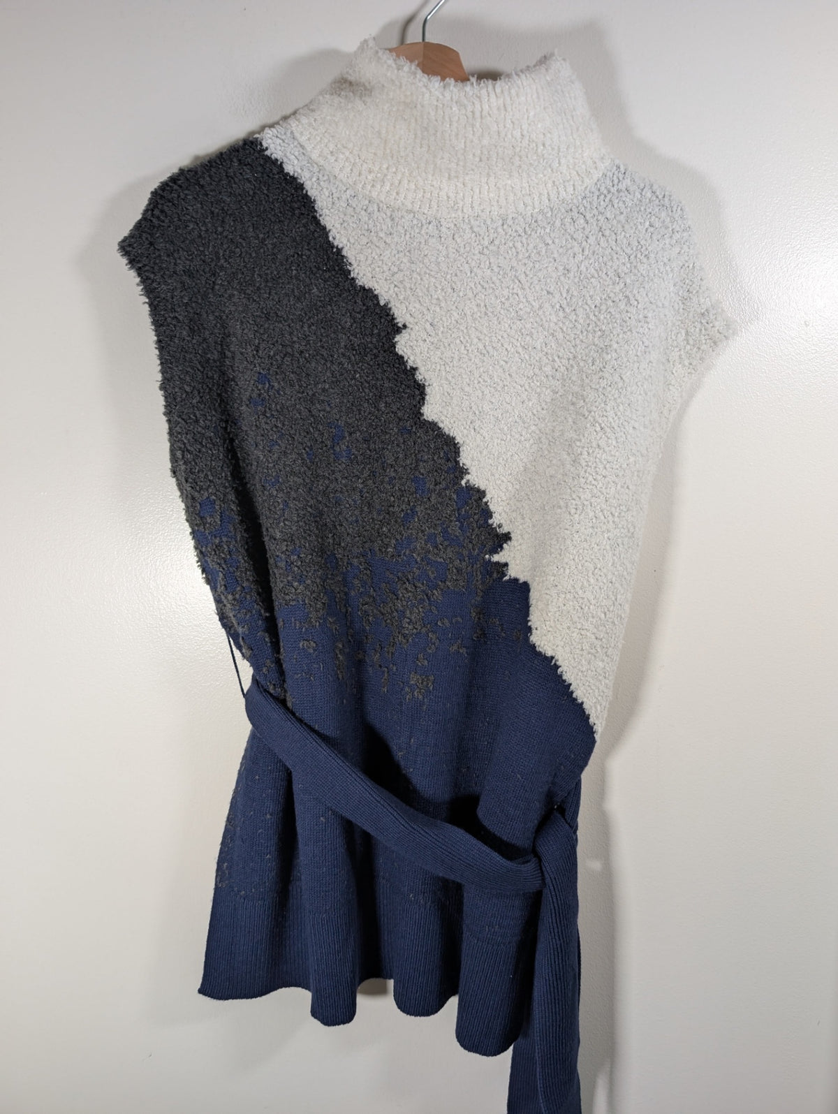 Lululemon ombre knit texture poncho - SZ 6