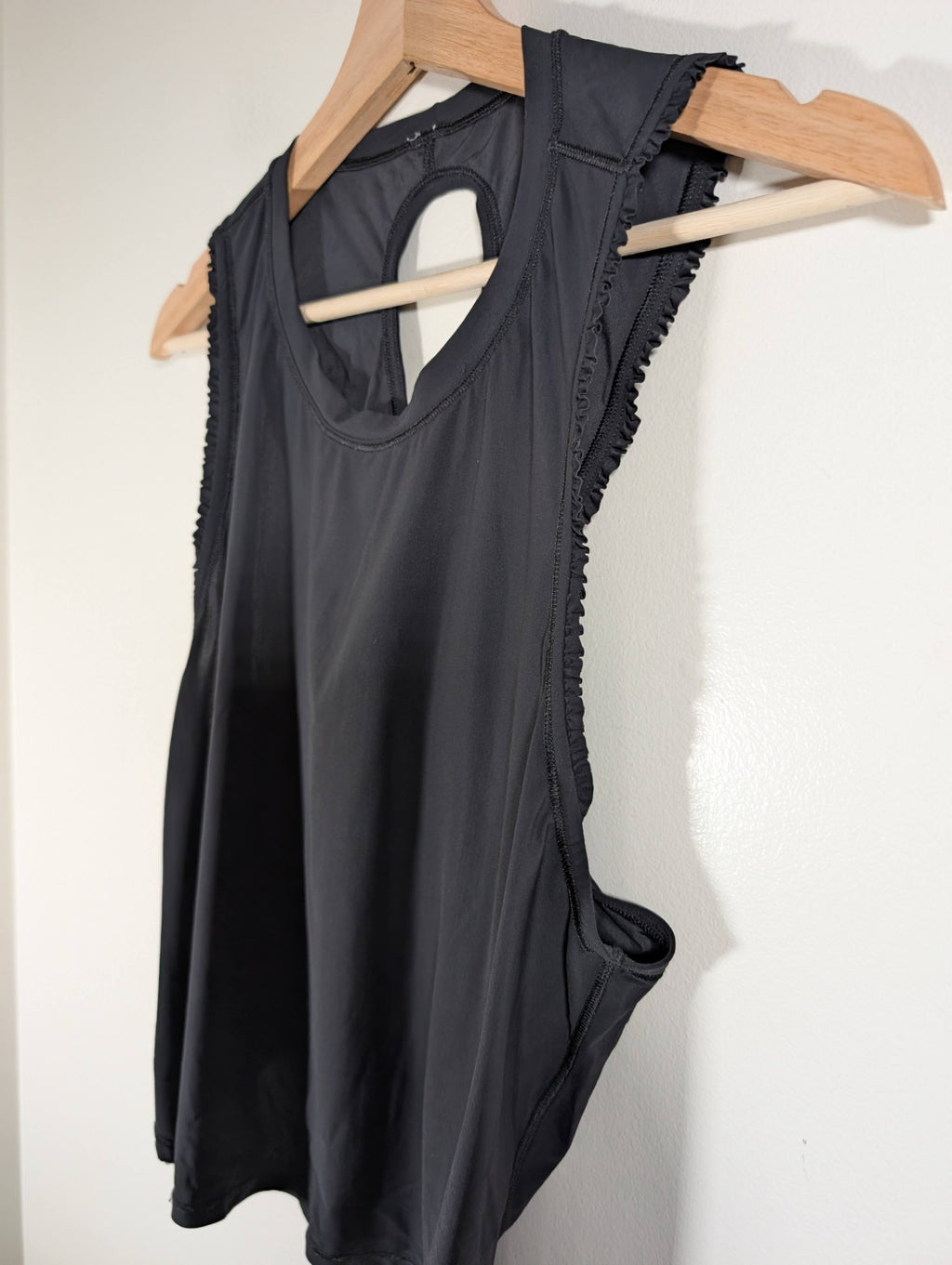 Lululemon fast as light tank frilled - appear Small