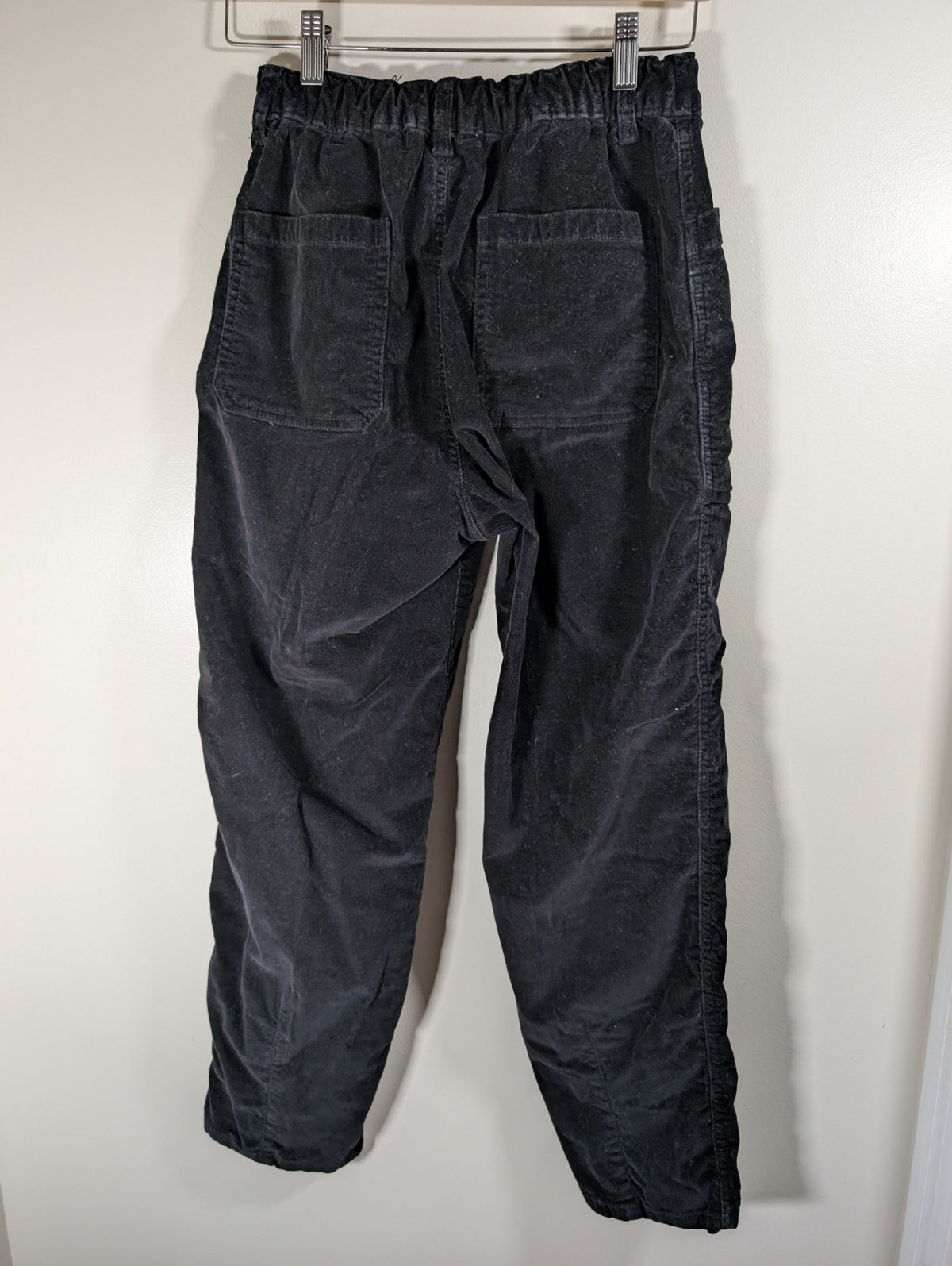 Joe Fresh black corduroy pant - SZ 6