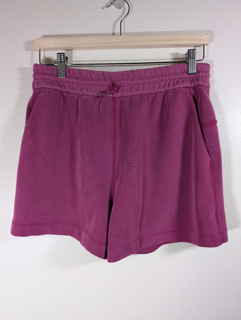 Lululemon softstreme high rise short - SZ 8