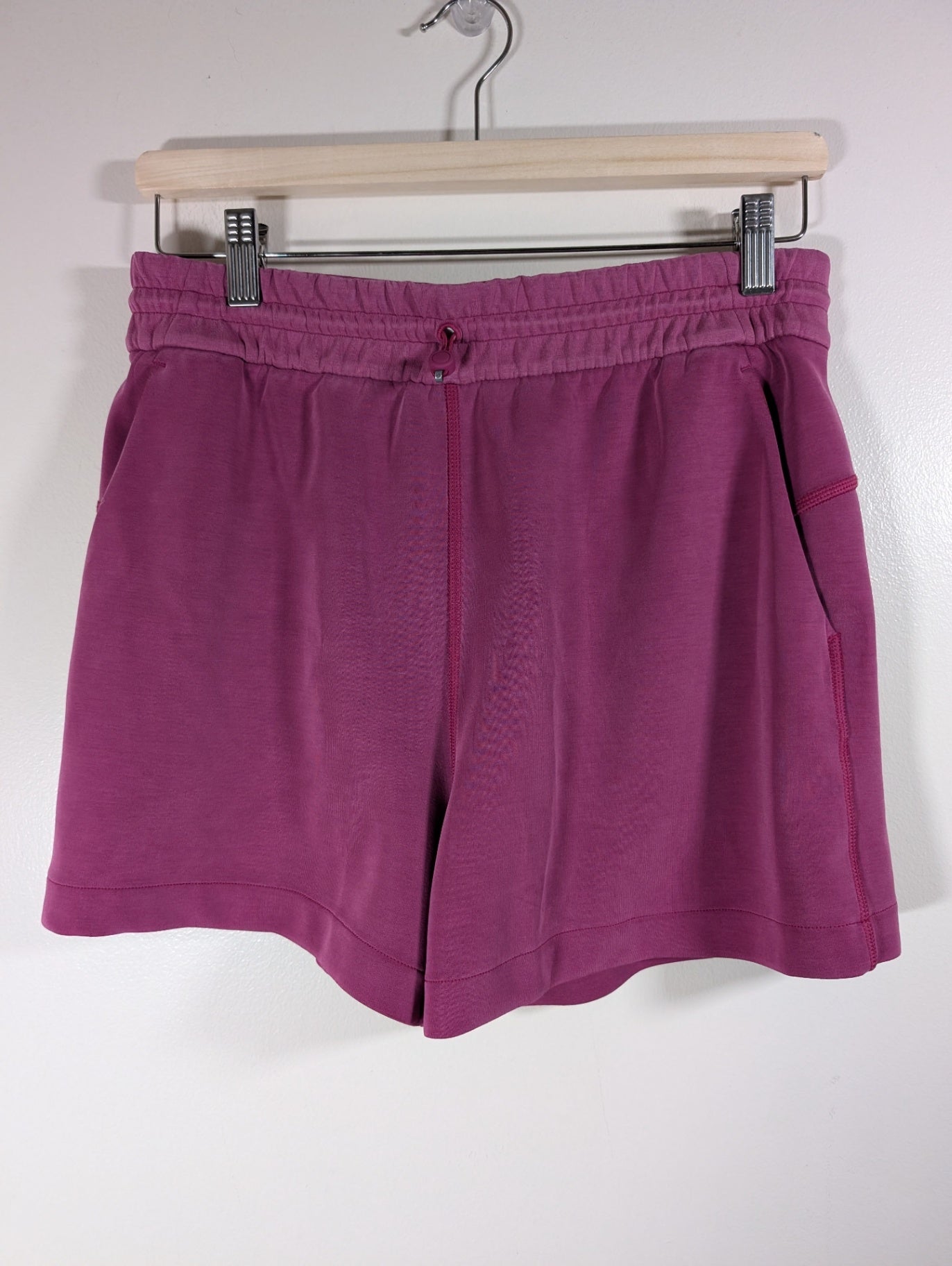 Lululemon softstreme high rise short - SZ 8