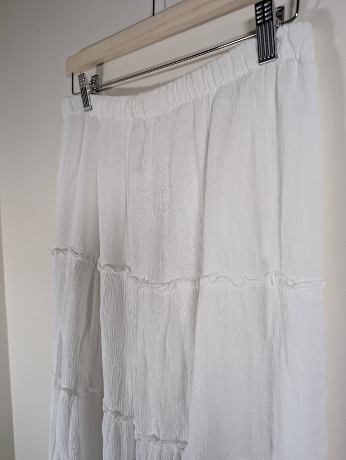 Abercrombie & Fitch white tiered skirt - appears Large