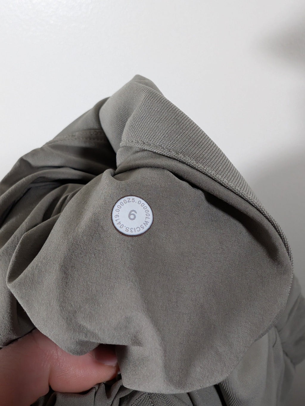 Lululemon pleat front trouser - SZ 6