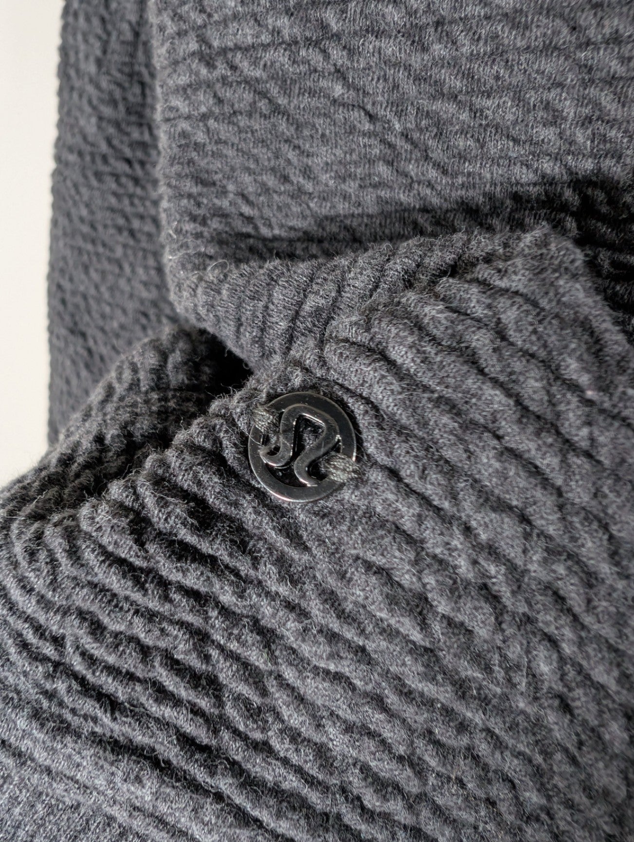 Lululemon peaceful moments pullover - appears SZ 8