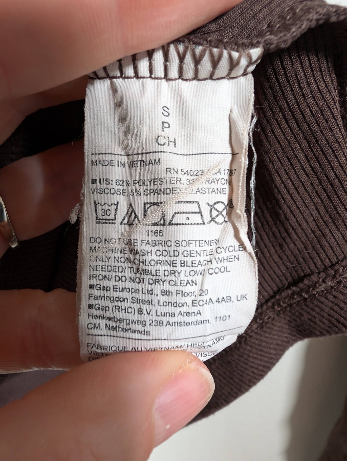 Old Navy ultralite go-dry ribbed long-sleeve - Small