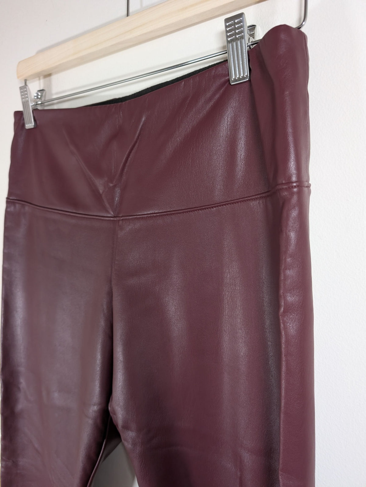 Joe Fresh pleather leggings - Large