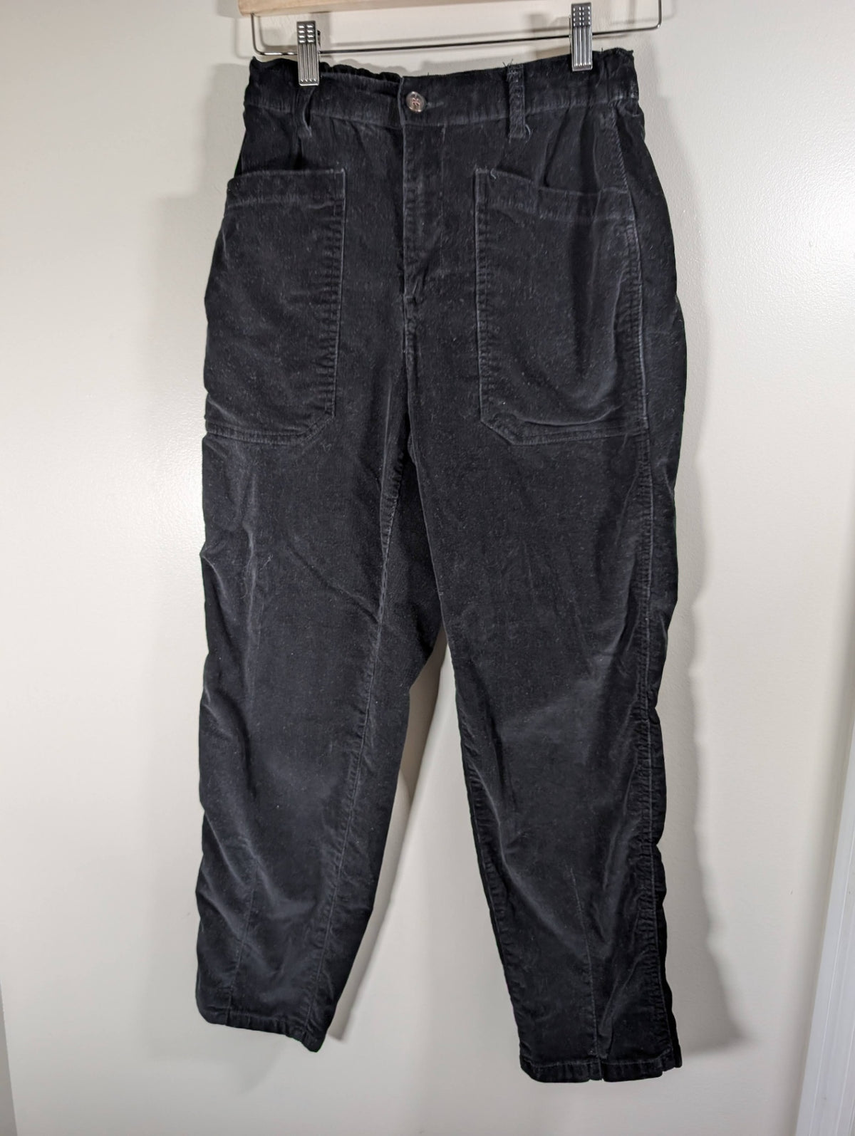 Joe Fresh black corduroy pant - SZ 6