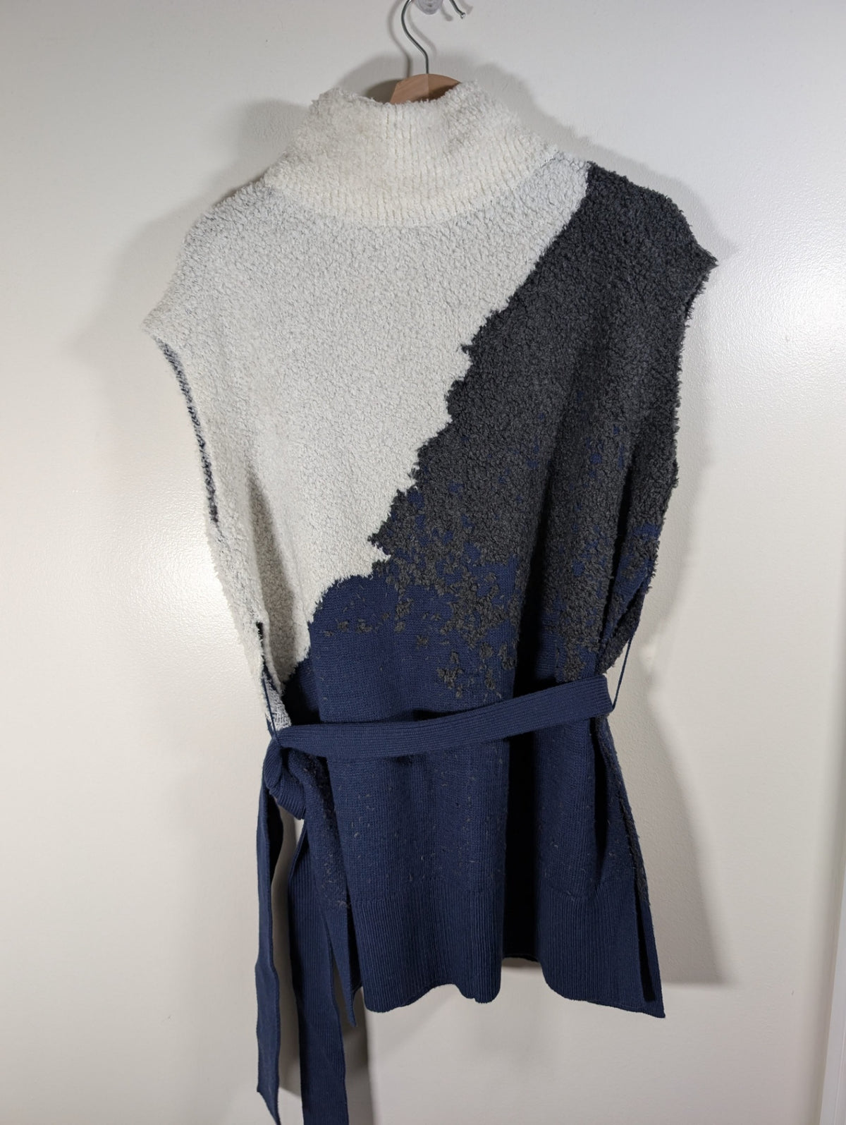 Lululemon ombre knit texture poncho - SZ 6