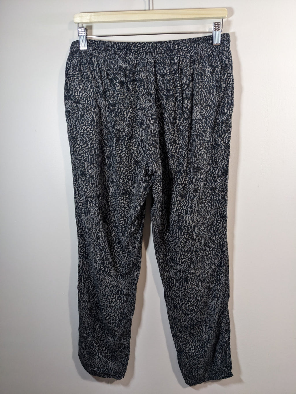 Reitmans Petite Black Patterned Pants - sz 8