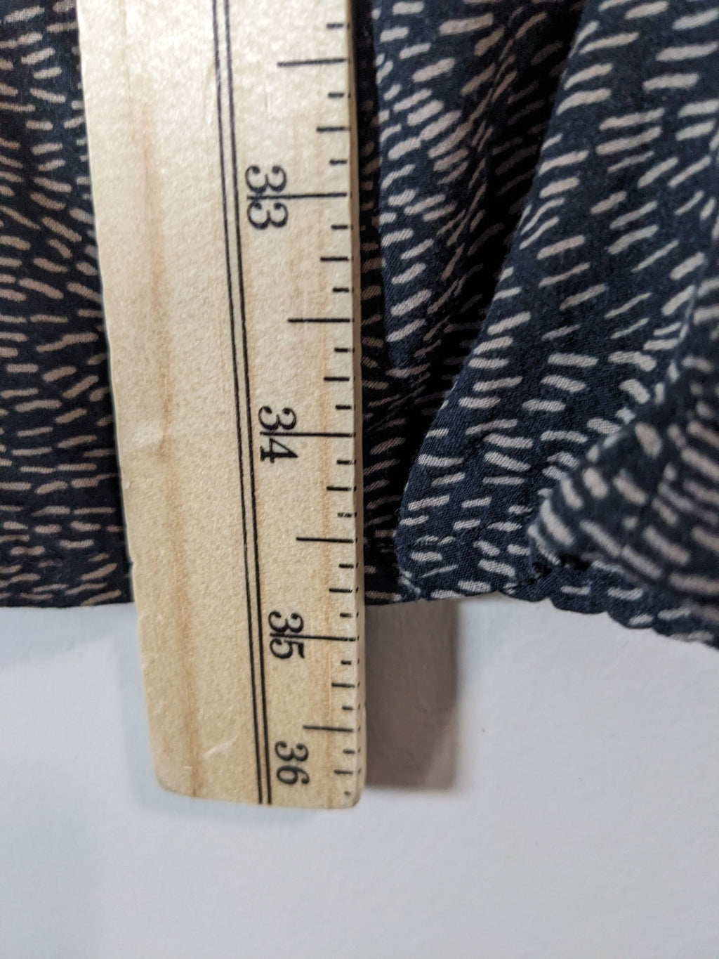 Reitmans Petite Black Patterned Pants - sz 8