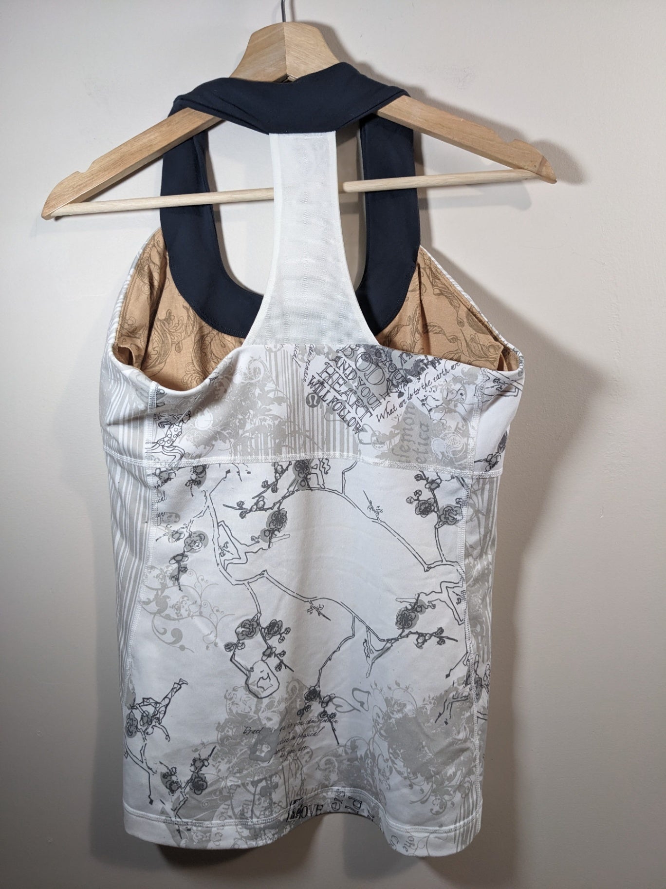 Lululemon White Writing Tank Top - sz 10
