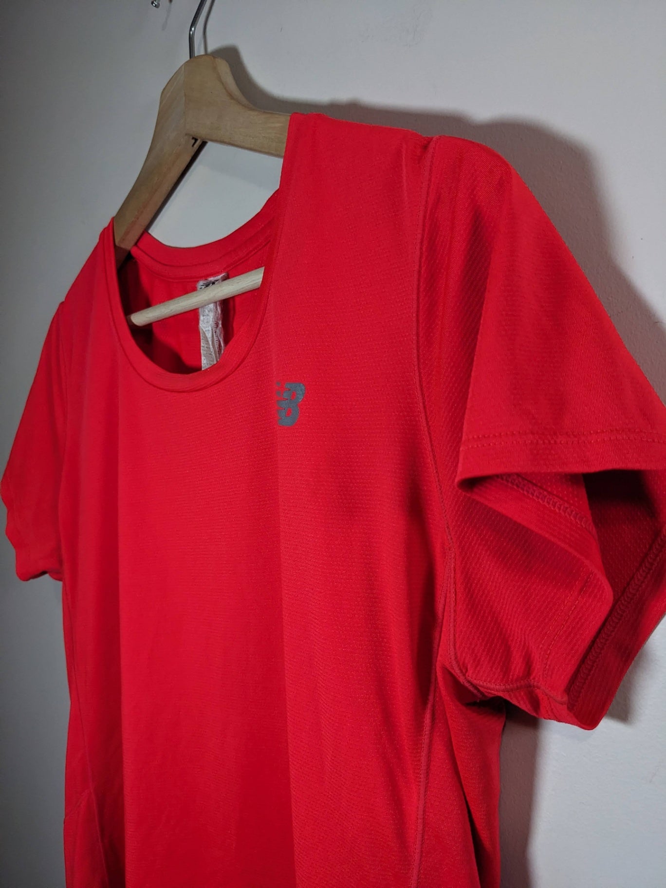 New Balance Performance T-Shirt - appears medium/large