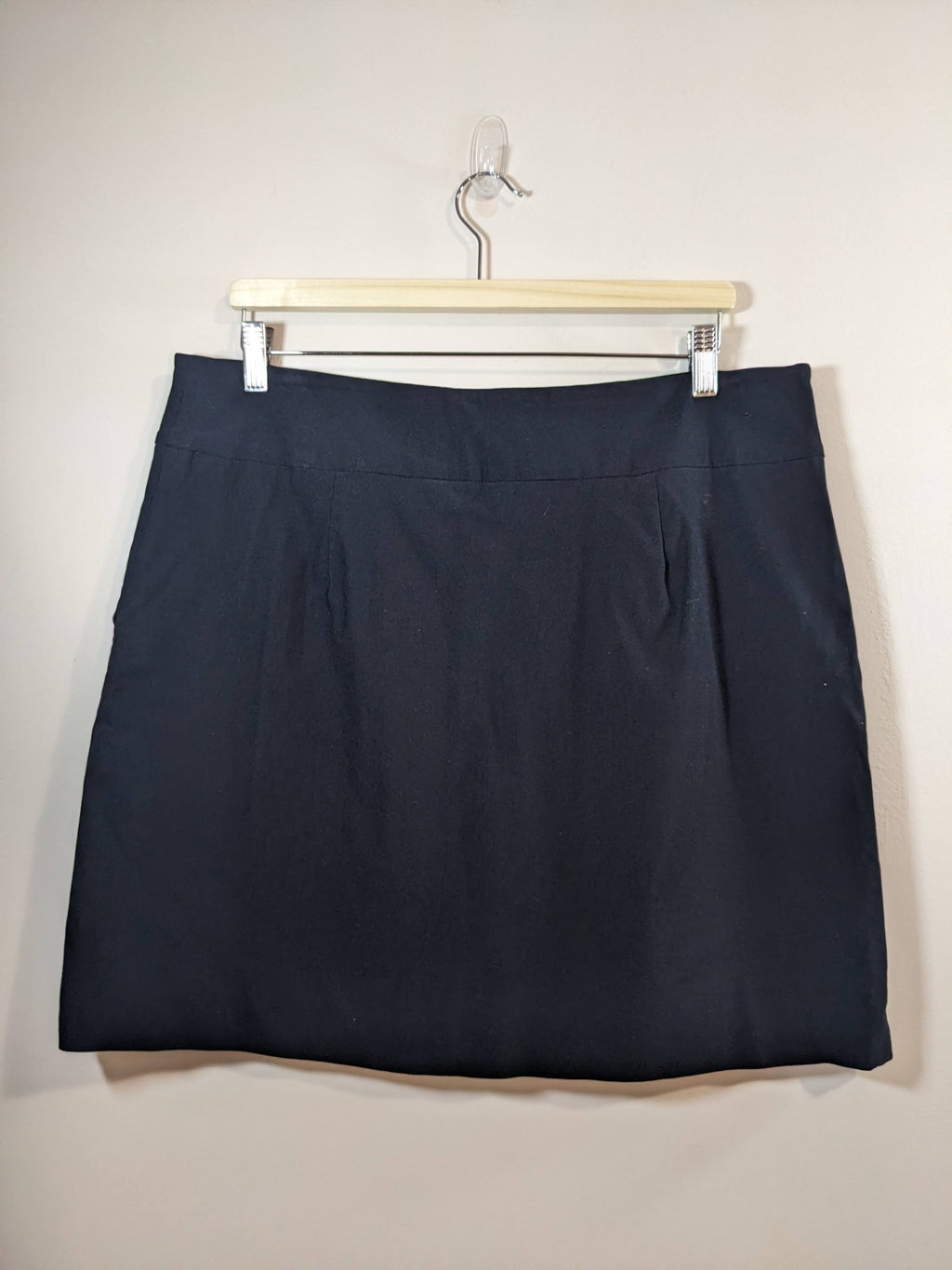 S.C.&Co. Black Skort - sz 16