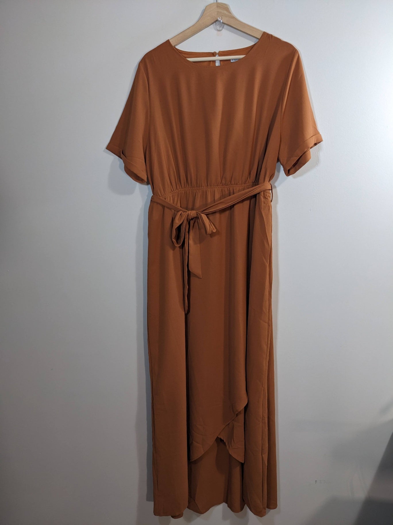 FEHRNVI Camel Maxi Dress - XL