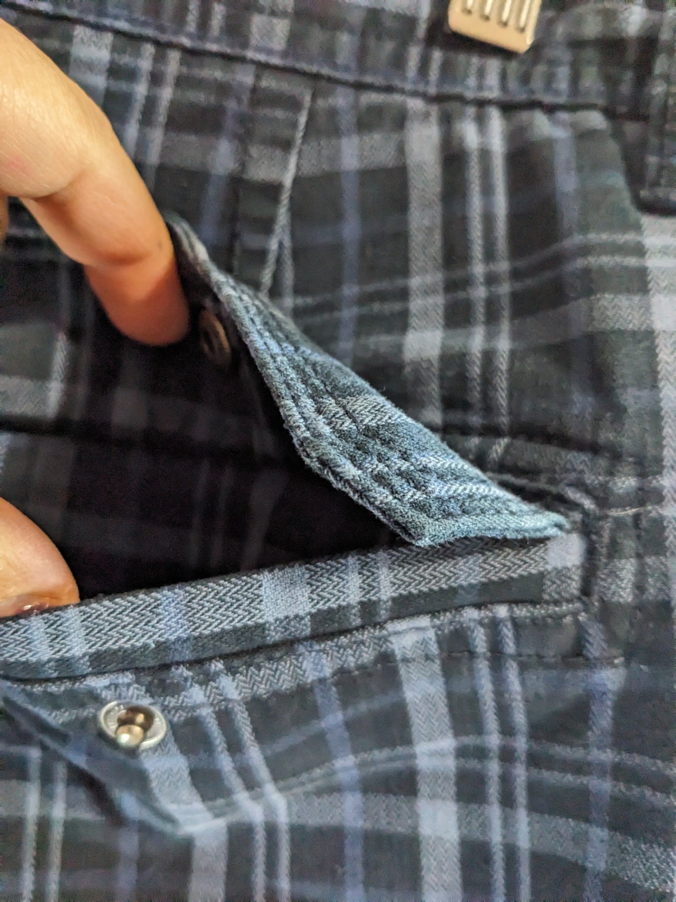 Denver Hayes Blue Plaid Cargo Shorts - sz 36