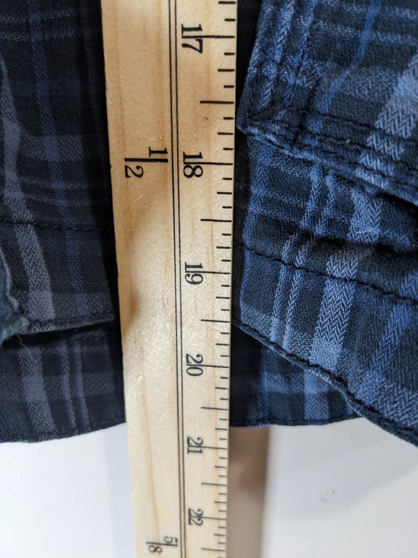 Denver Hayes Blue Plaid Shorts - sz 34