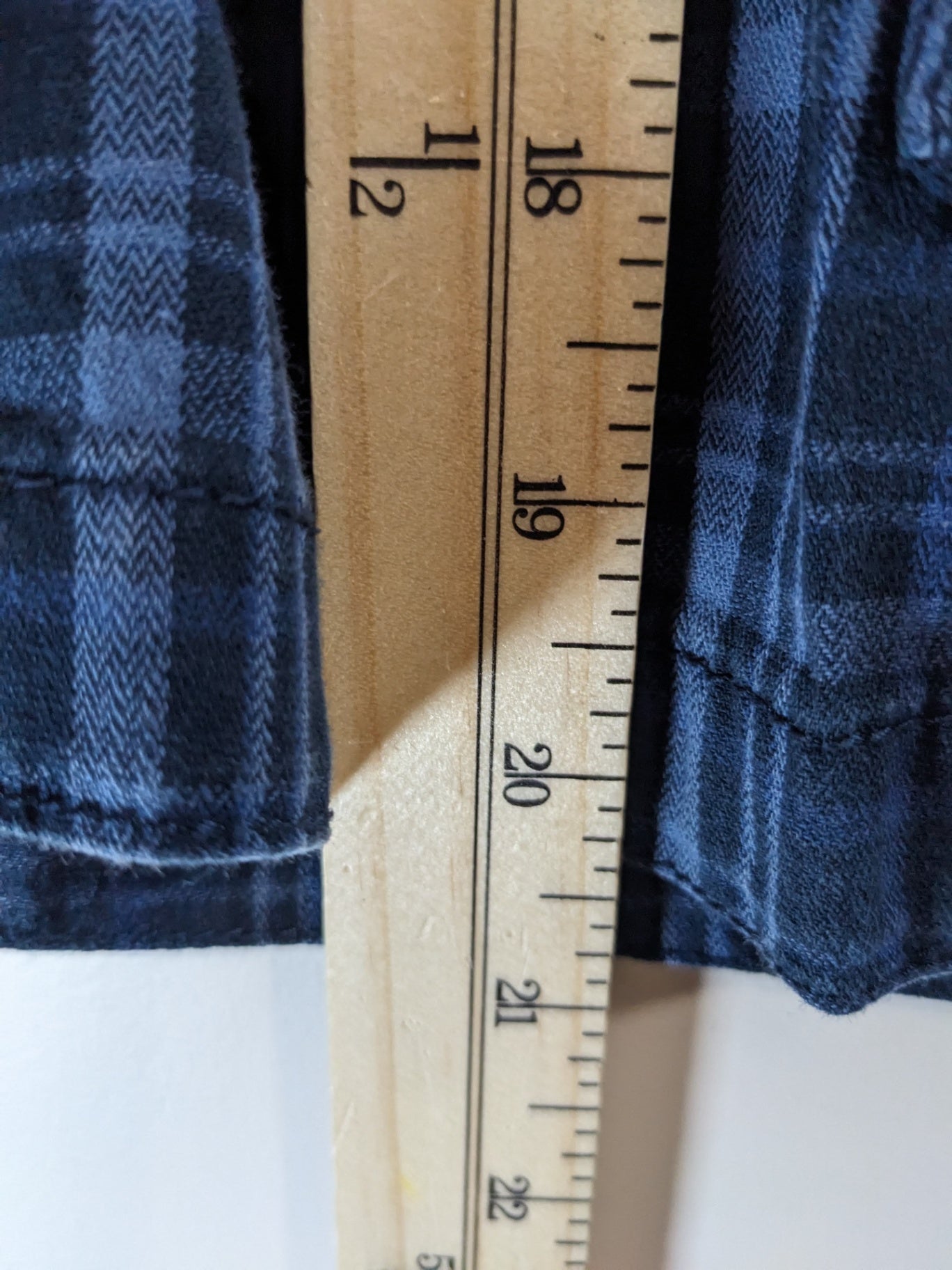 Denver Hayes Blue Plaid Cargo Shorts - sz 36