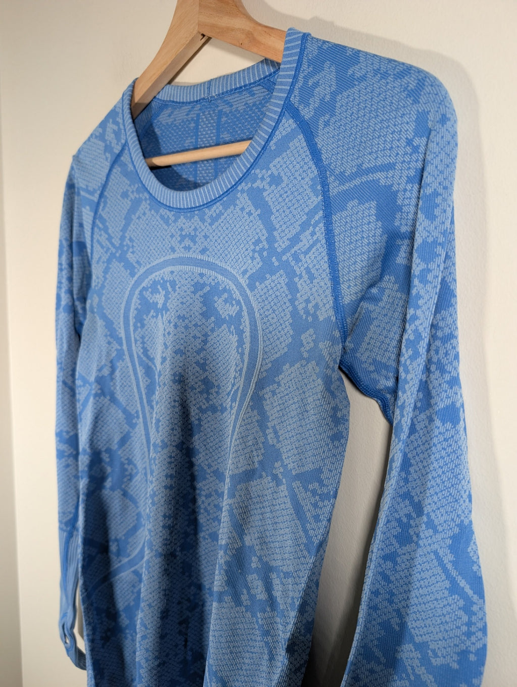 Lululemon swiftly tech long-sleeve -SZ 6