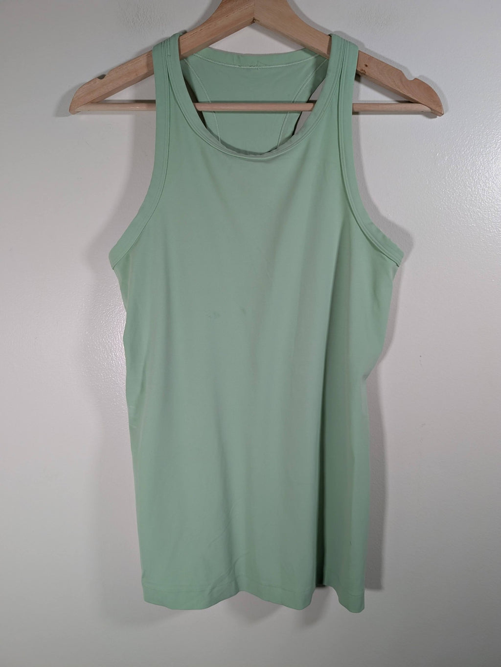 Lululemon green racerback - appears SZ 8/10