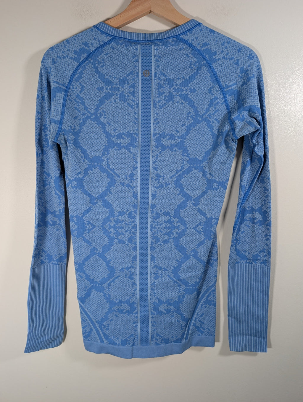 Lululemon swiftly tech long-sleeve -SZ 6