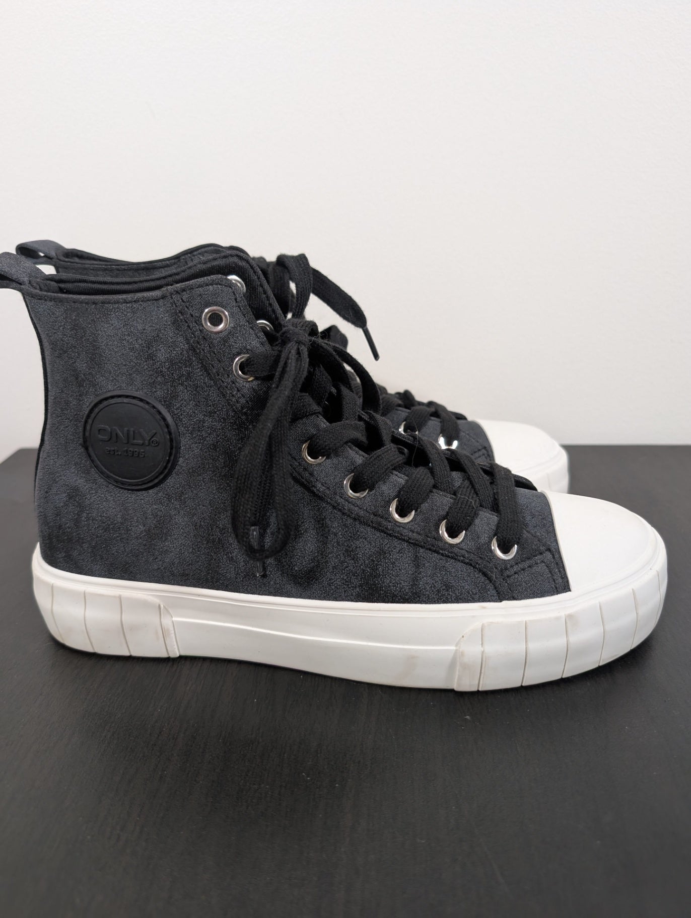 ONLY high top sneaker - SZ 7.5