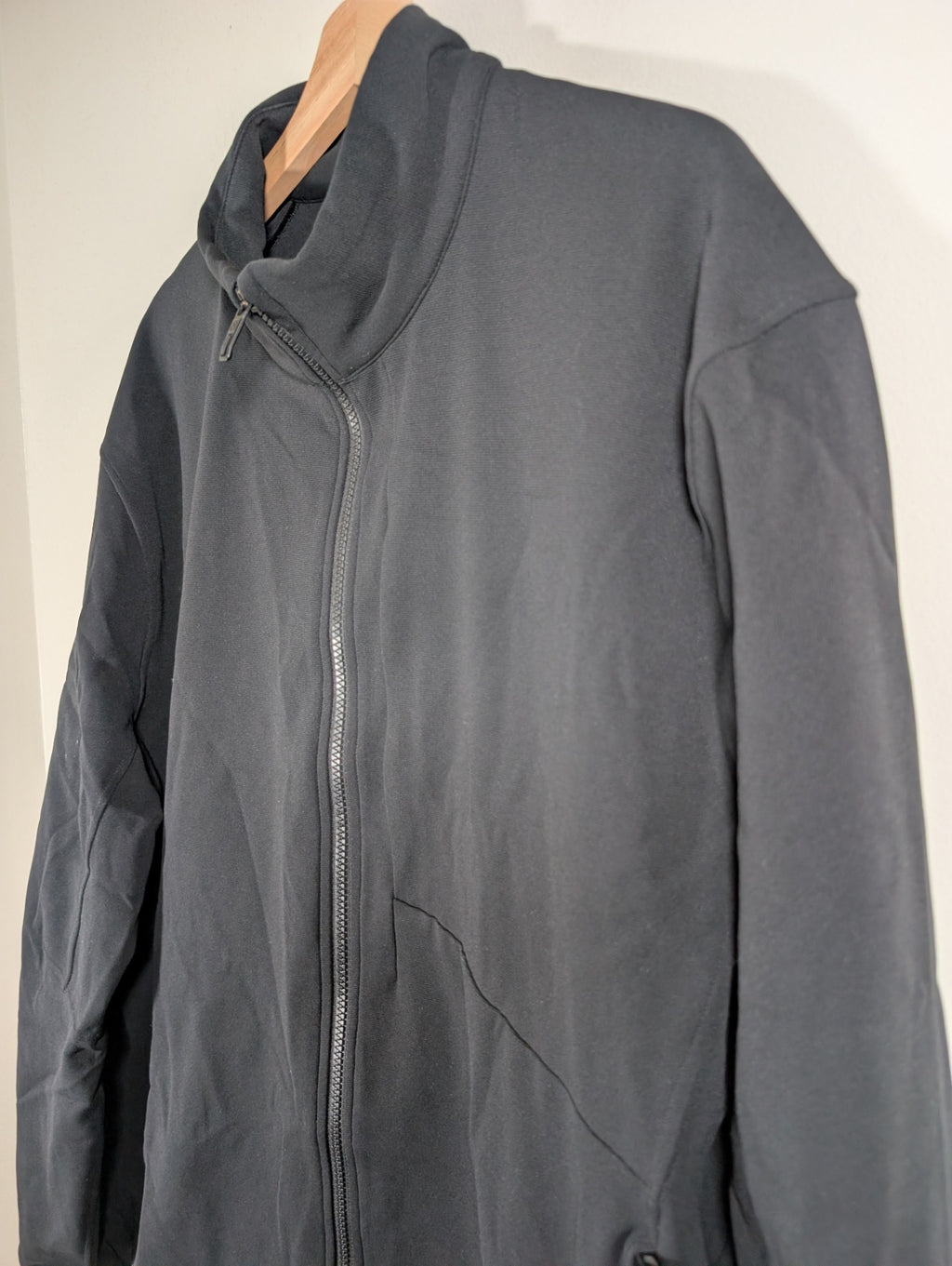 Lululemon sojourn jacket - Men's 3XL