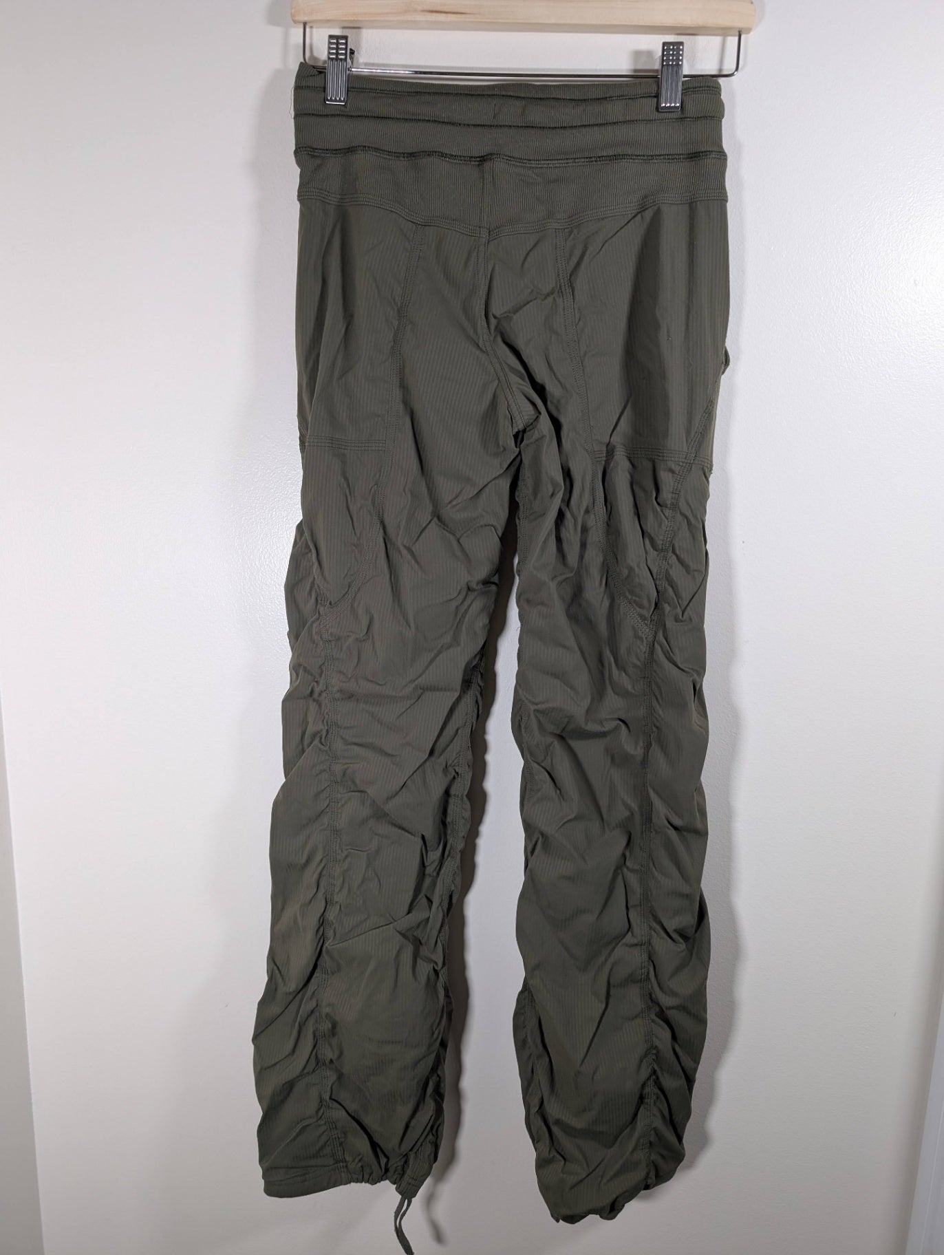 Lululemon green dance studio pants - SZ 2
