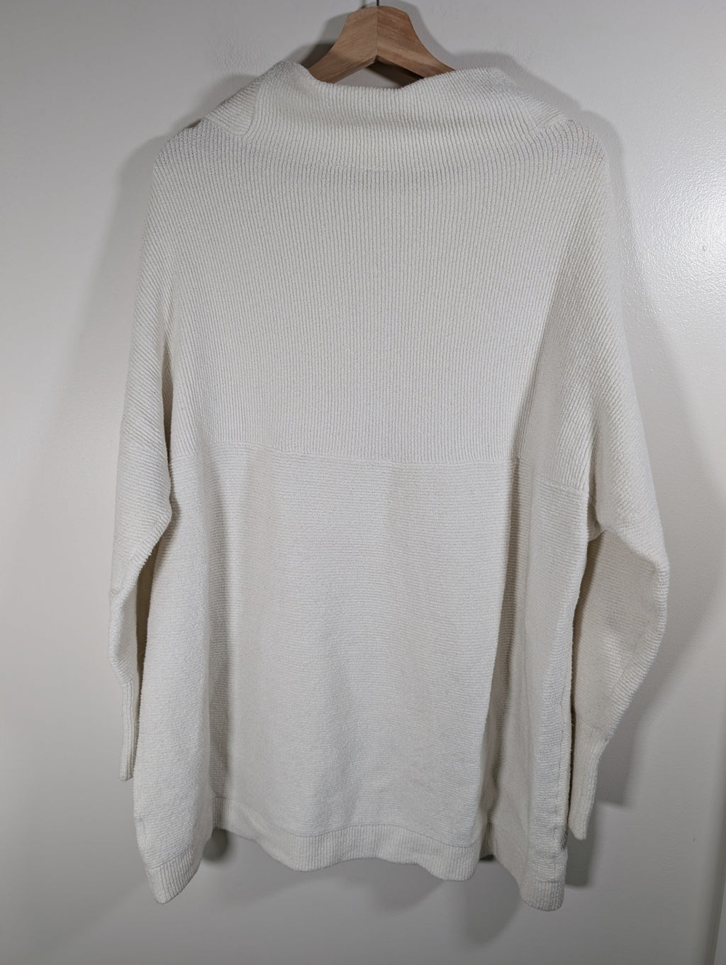 Free People white slouchy tunic sweater - Medium