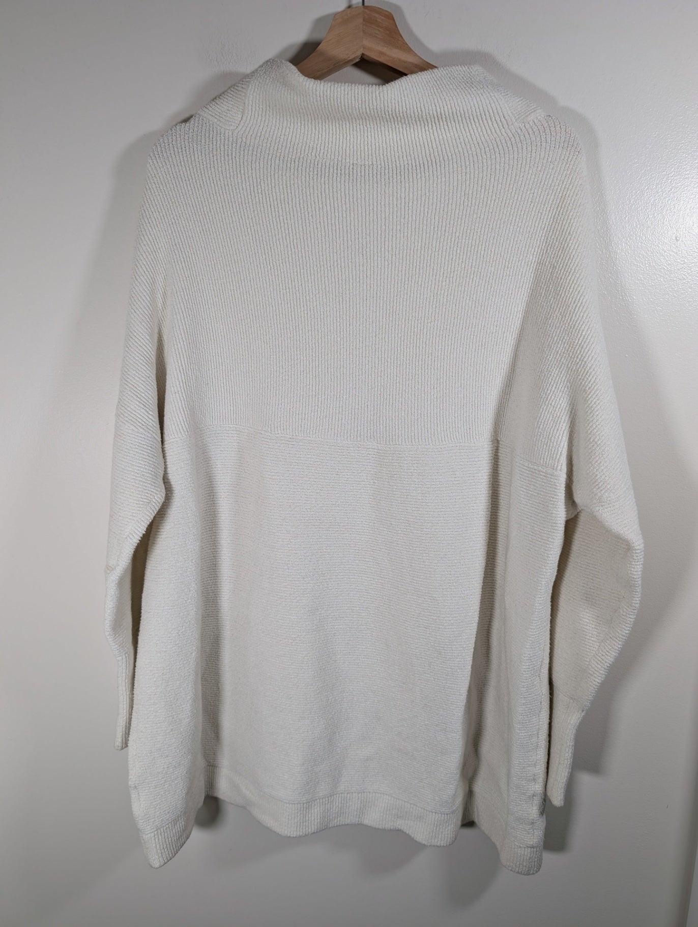 Free People white slouchy tunic sweater - Medium
