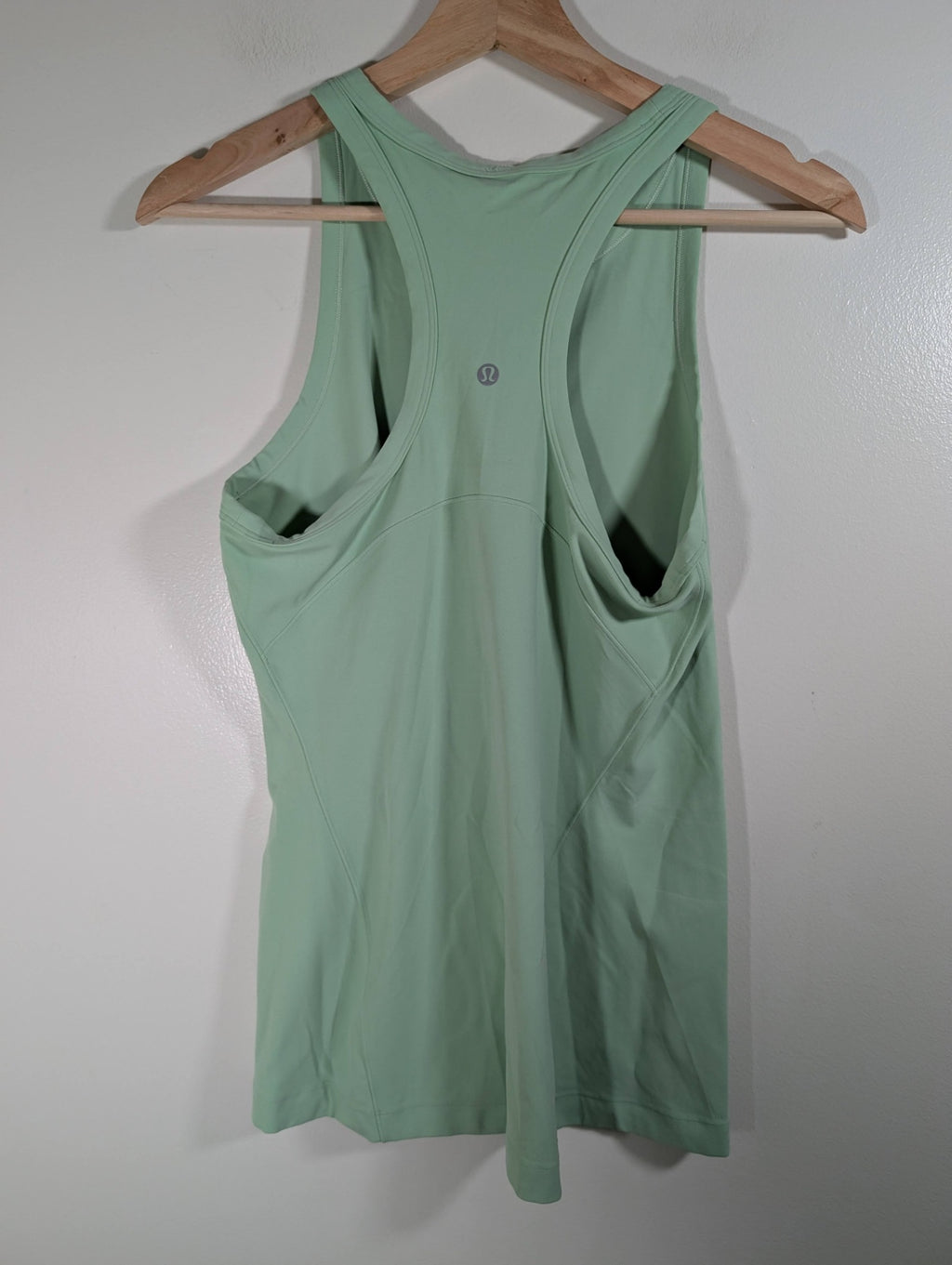 Lululemon green racerback - appears SZ 8/10