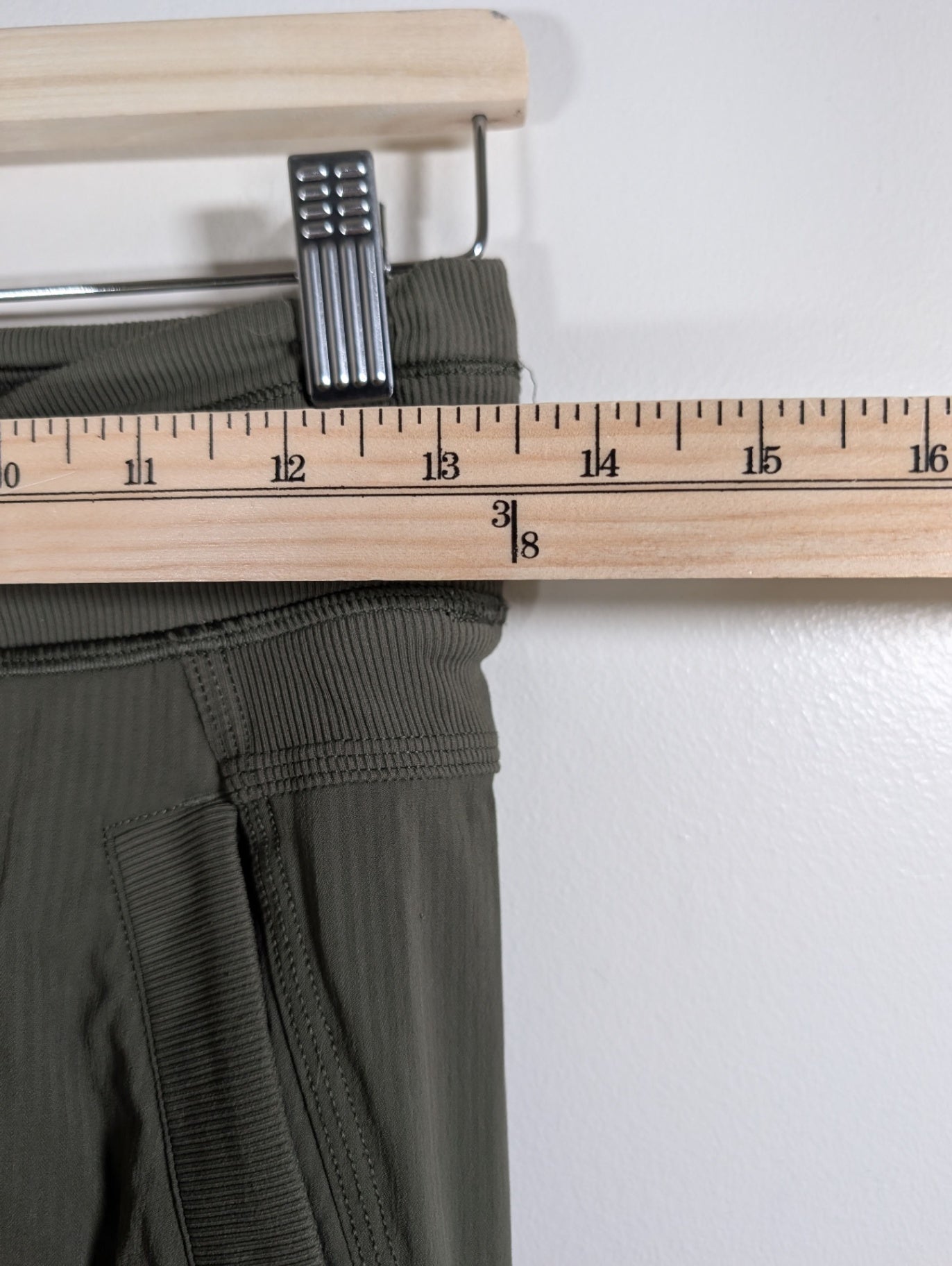 Lululemon green dance studio pants - SZ 2