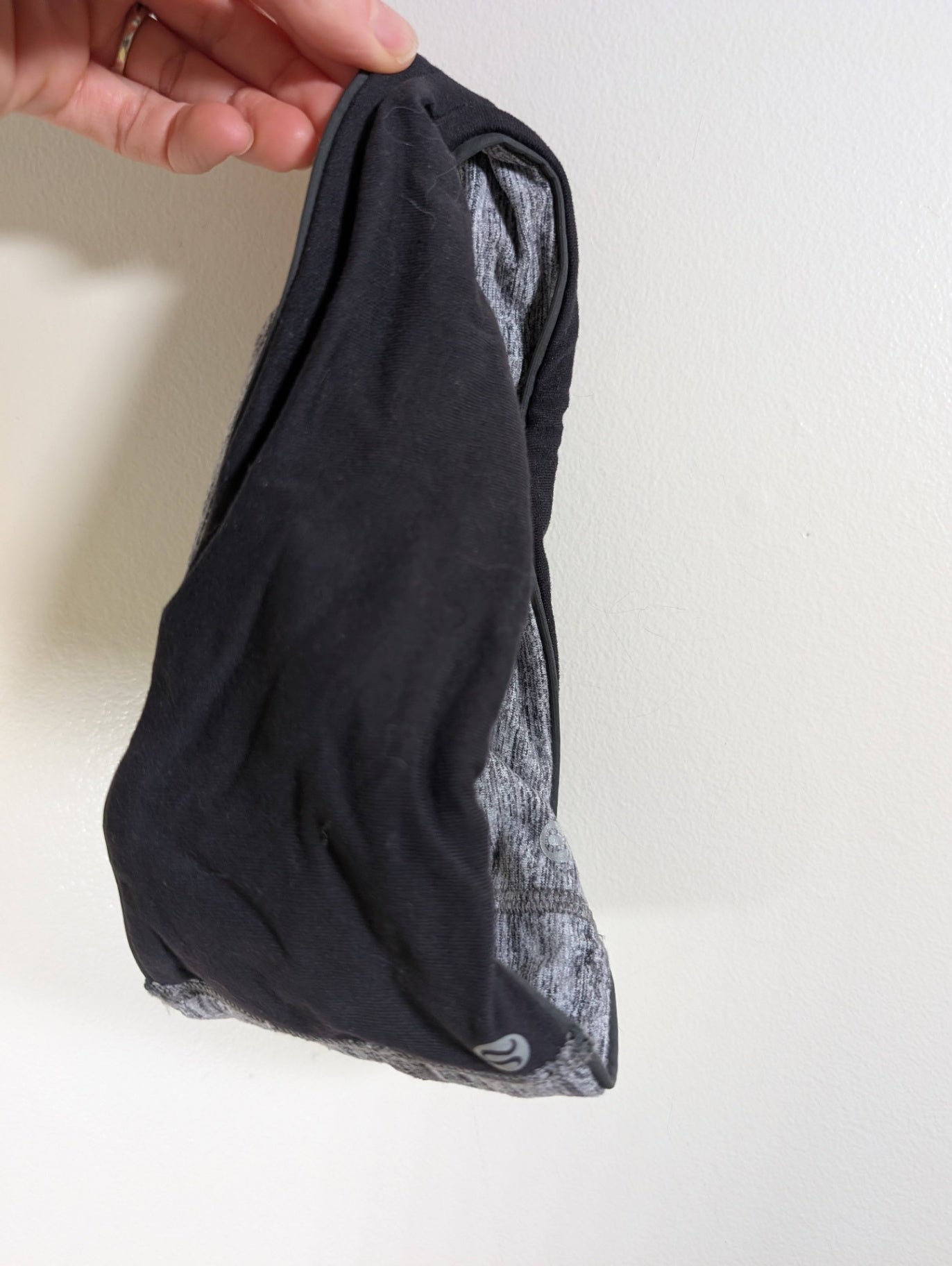 Lululemon black/grey headpand