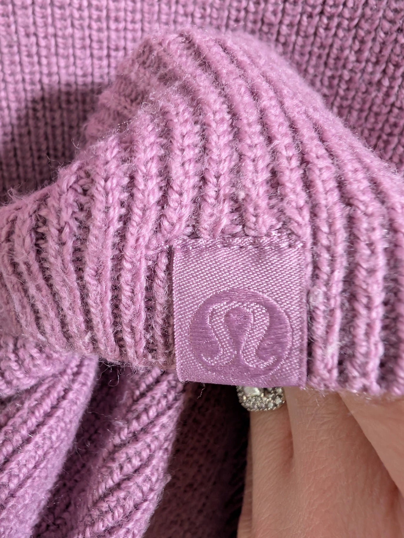 Lululemon sweater - appears SZ 6